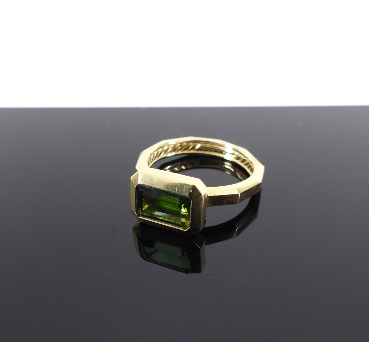 David Yurman 18k Gold Novella Green Tourmaline Ring - Elegant Statement Jewelry for Women, Perfect for Weddings, Anniversaries & Special Occasions