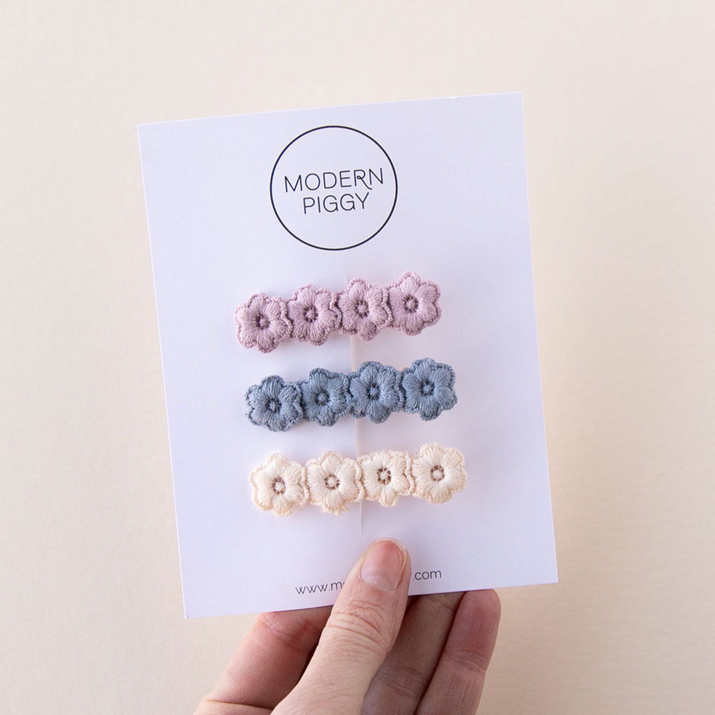 Modern Piggy Money Clip Set of 3 - Cute Piggy Bank Clips for Cash & Bills - Perfect for Kids Savings, Piggy Bank Alternative, Gift Idea for Birthdays & Holidays