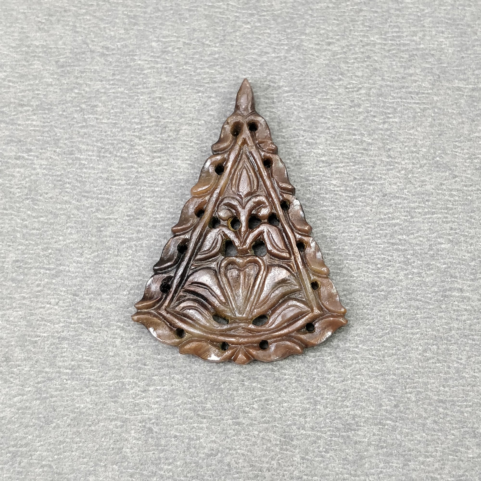Natural Untreated Golden Brown Chocolate Sapphire Gemstone Carving - 22.31cts Hand-Carved Triangle (36x26mm) for Pendant Jewelry | Unique Gemstone Gift for Birthdays & Special Occasions | Perfect for Necklace, Bracelet & DIY Jewelry Making