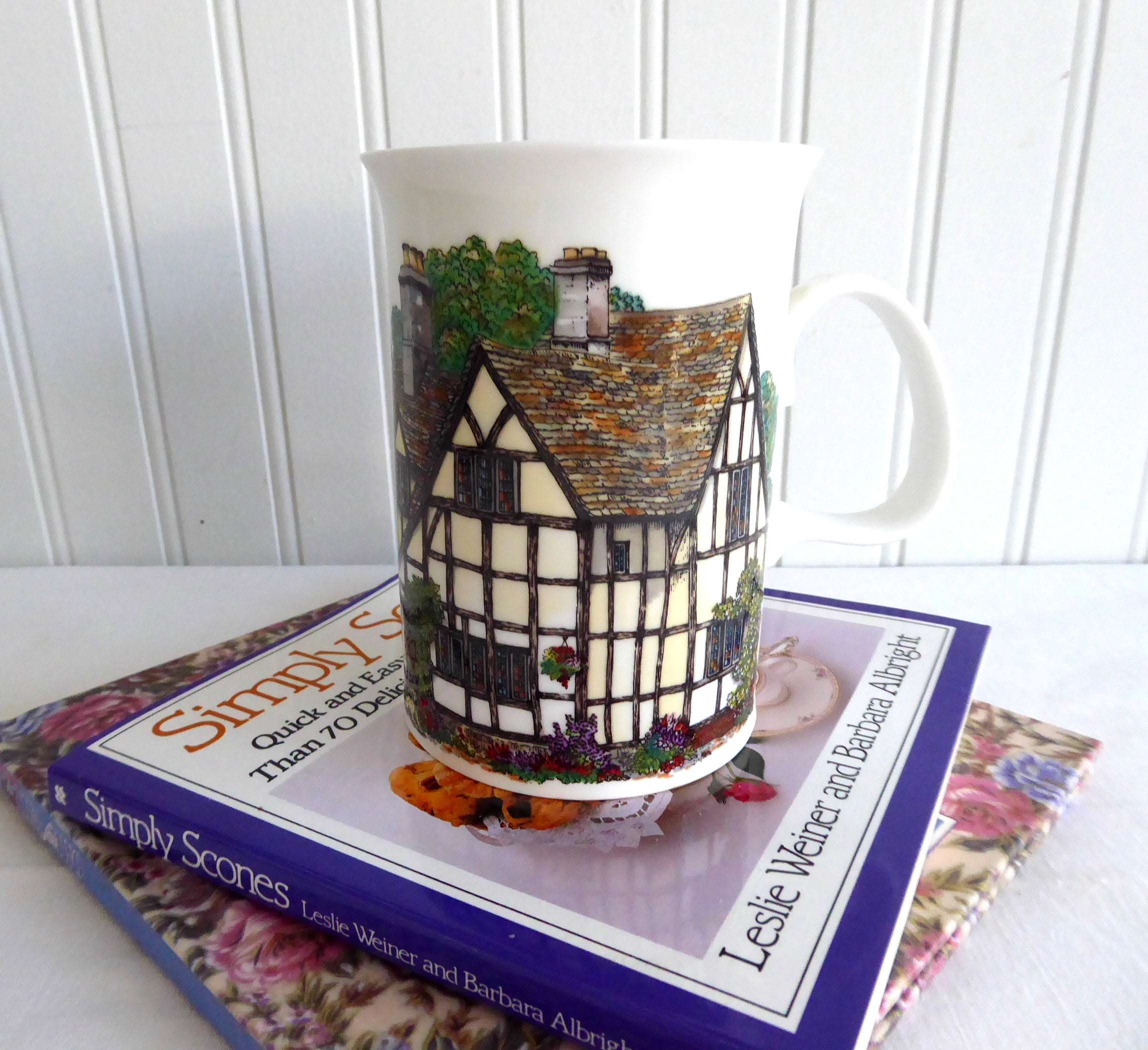 Dunoon Hamlets Mug by Sue Scullard - Premium English Village Bone China Tea Cup for Coffee, Tea & Hot Beverages | Perfect for Home, Office & Gift Giving