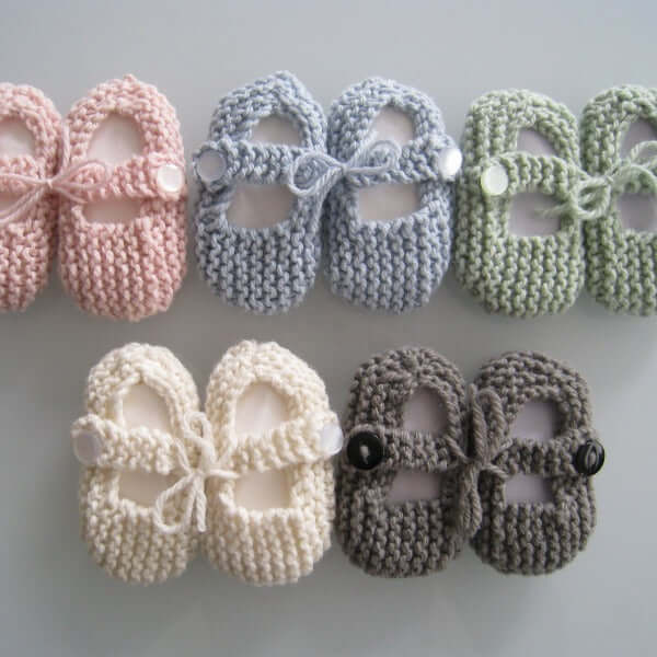 Baby Winter Poncho, Beanie & Booties Set - Warm Newborn Outfit for Girls & Boys - Perfect for Holiday Photos, Outdoor Adventures & Cozy Family Time