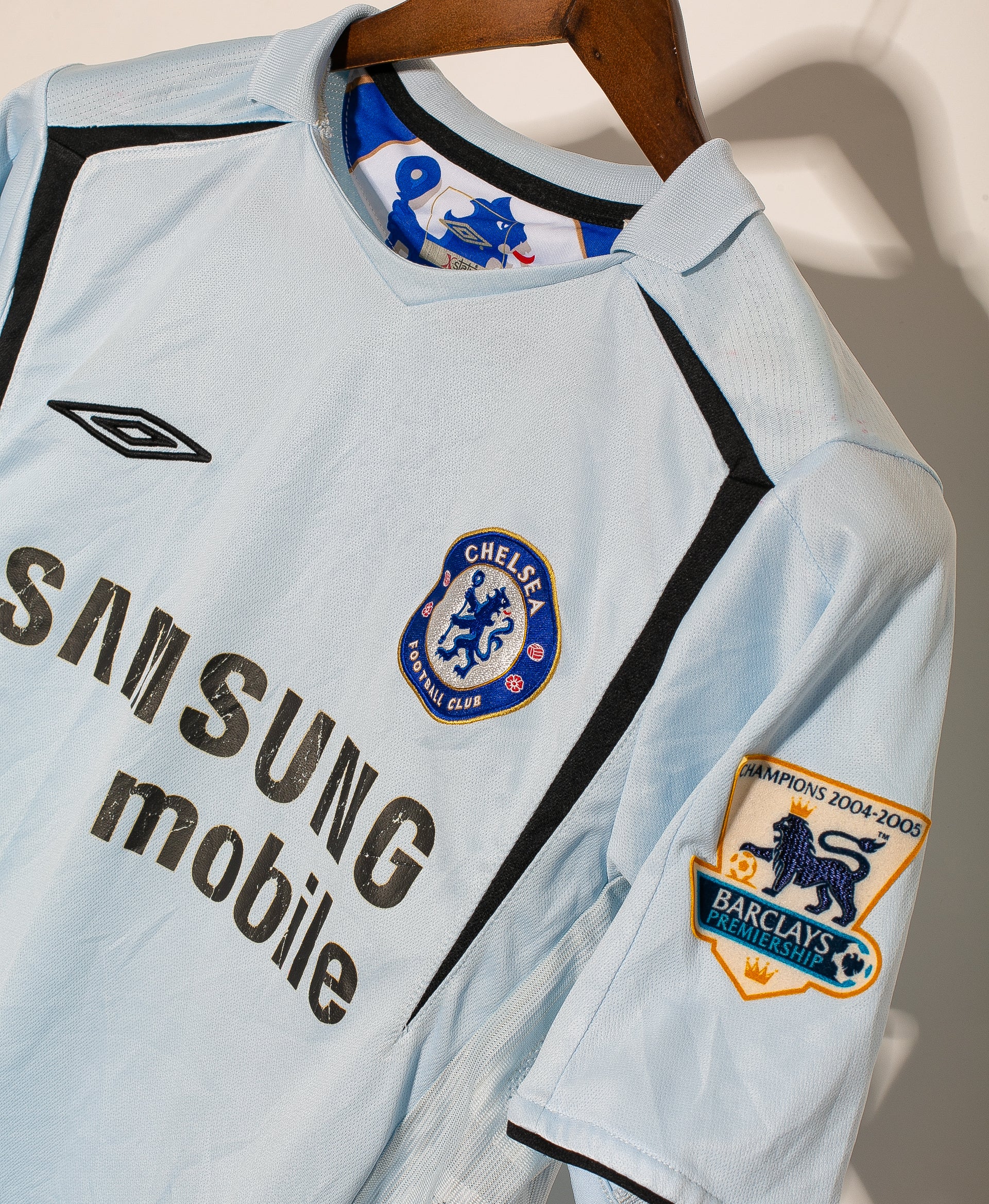 2005 Chelsea FC Away Jersey #9 Hernan Crespo - Authentic Soccer Shirt Size S for Fans & Collectors - Perfect for Matchdays, Gifts & Memorabilia Display