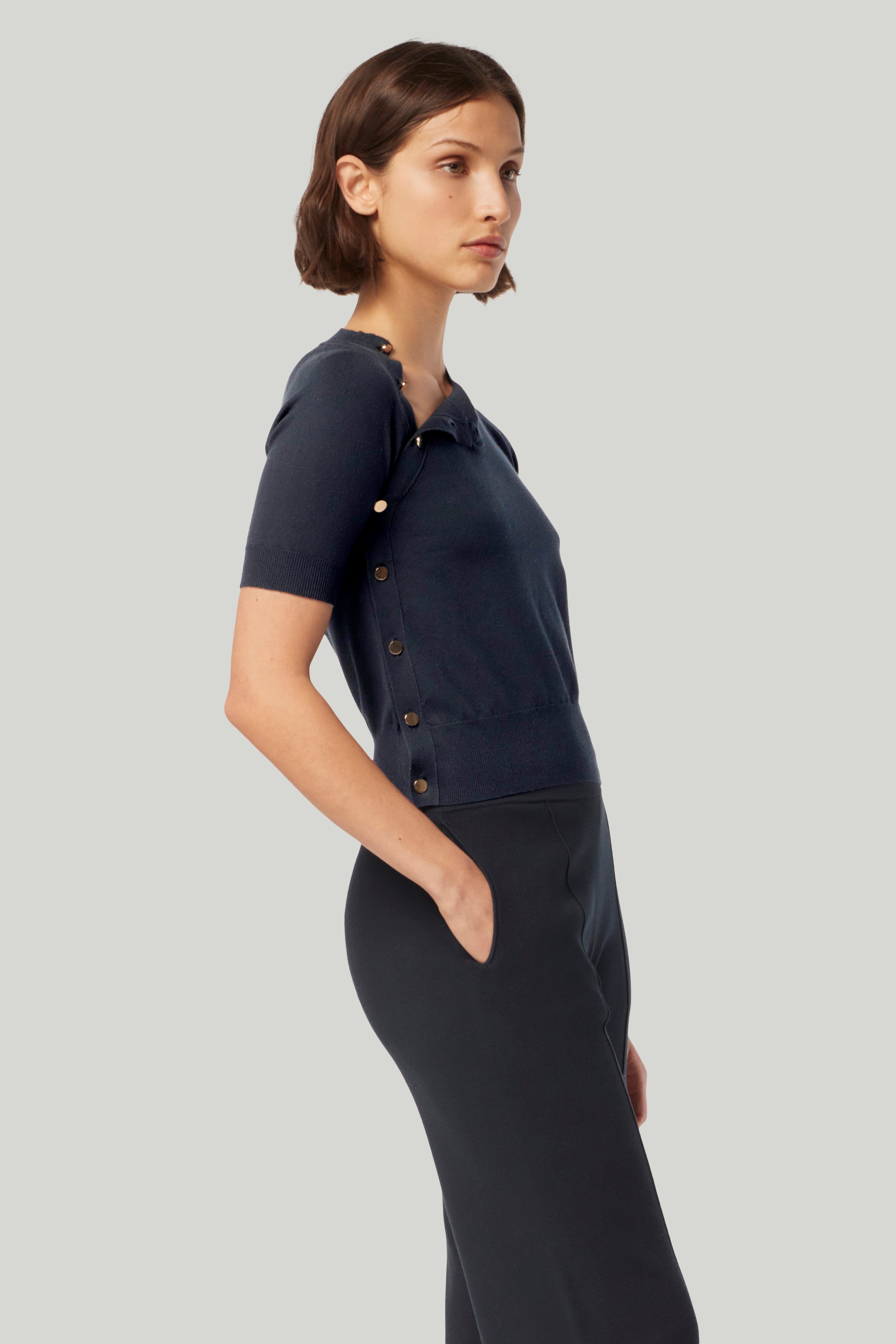 Mini Minamoto Sweater - Soft & Stylish Women's Knitwear for Casual Wear & Cozy Loungewear | Perfect for Fall & Winter Fashion