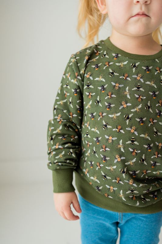Bee Kind Crewneck Sweatshirt - Soft Cotton Pullover with Cute Bee Design - Perfect for Casual Wear, School, and Outdoor Activities