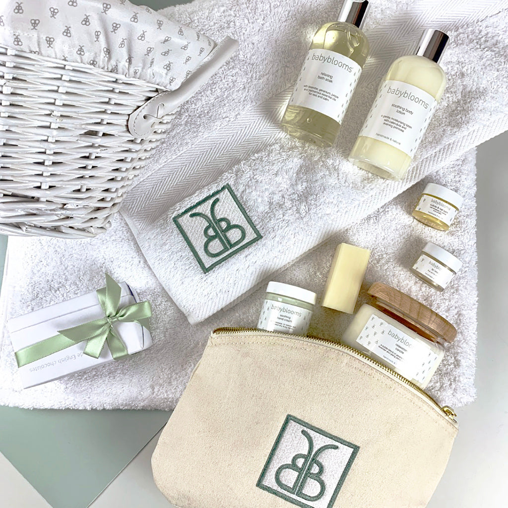 Luxury Pamper Hamper Gift Basket - Premium Spa & Self-Care Set for Women - Perfect for Birthdays, Anniversaries & Relaxation at Home
