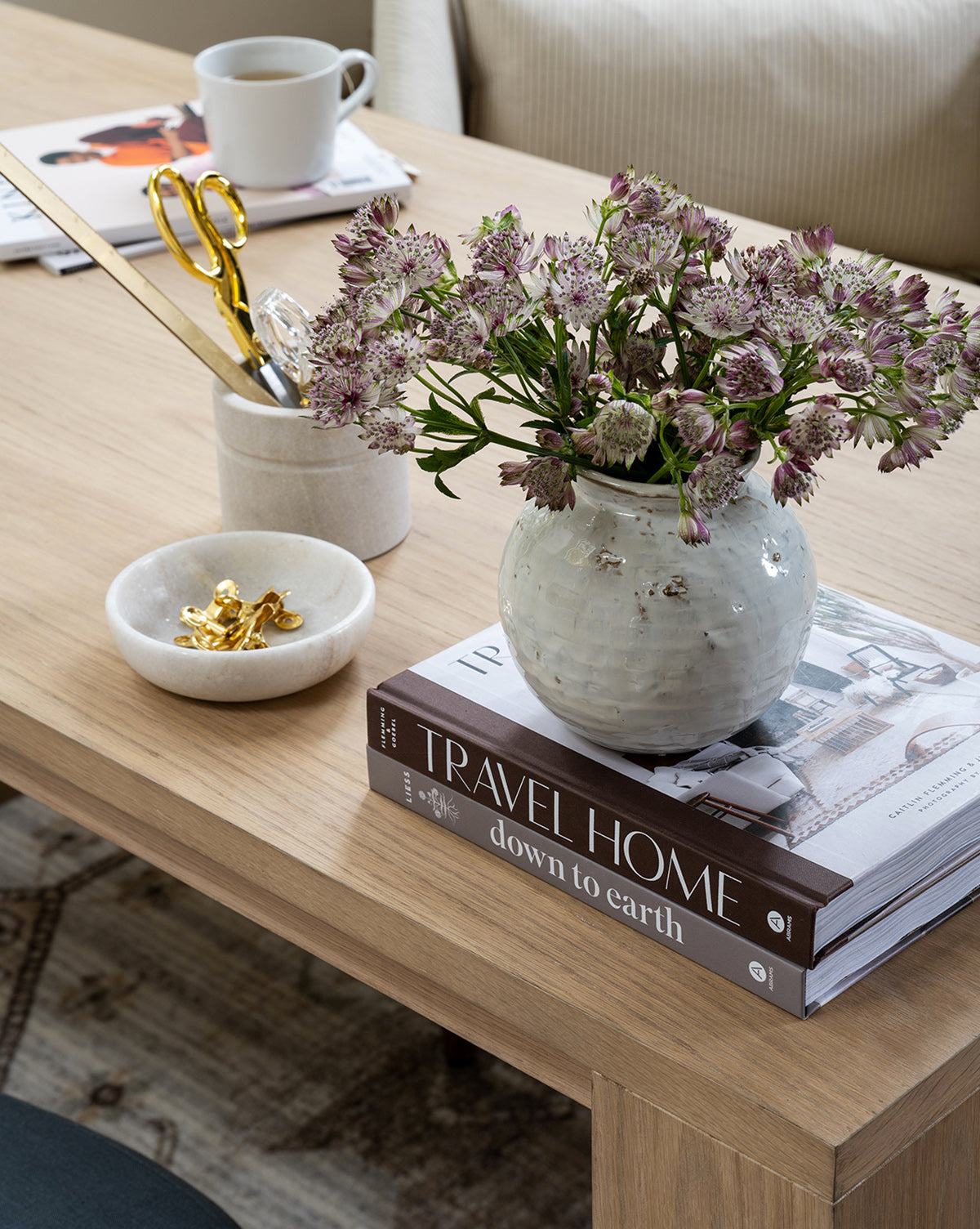 Elegant Round Ceramic Vase for Home Decor - Perfect for Flowers, Centerpieces & Modern Interior Design