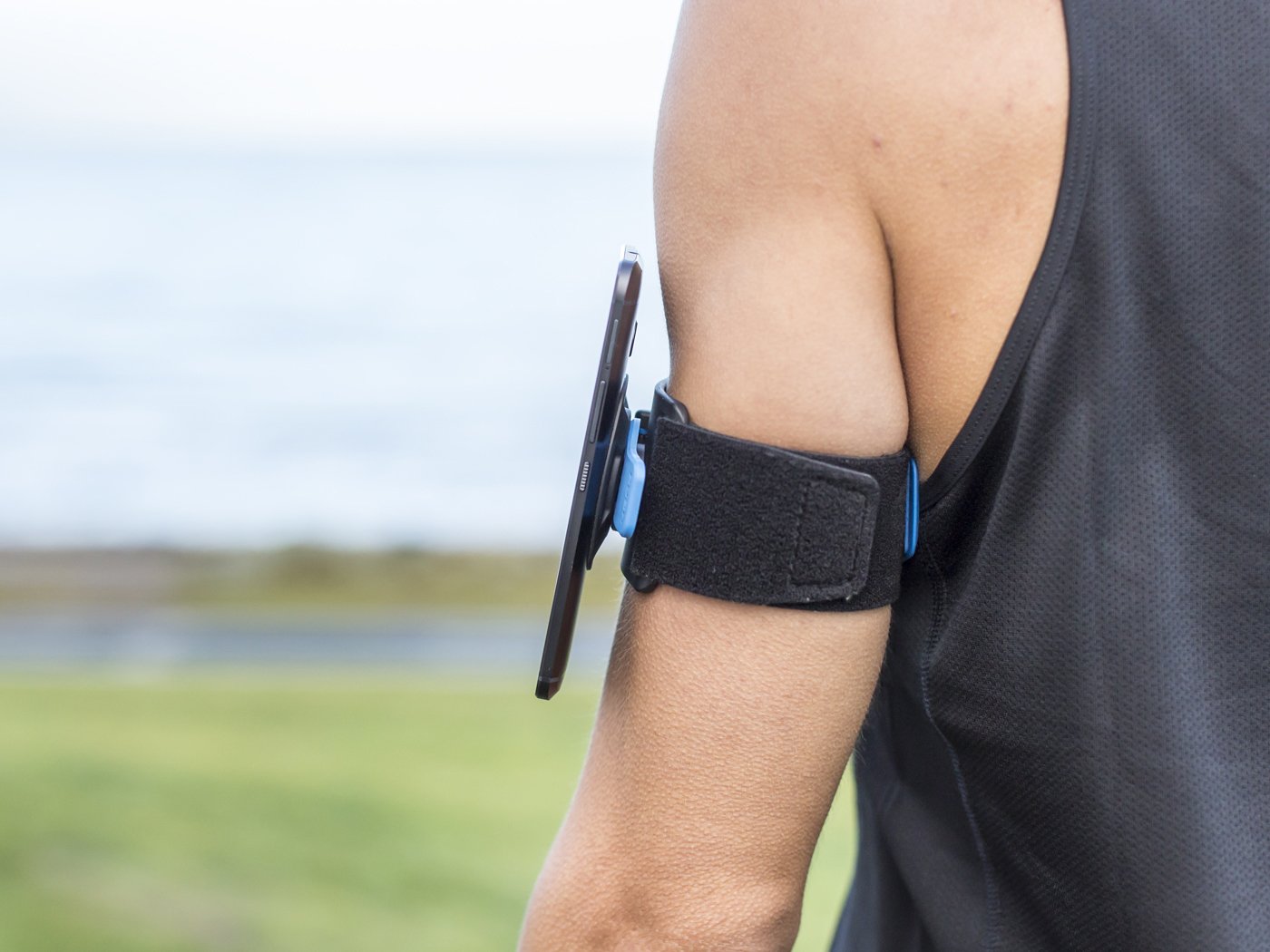 Universal Fit Running Kits - Lightweight & Durable for Marathon, Trail & Gym Workouts - Perfect for Men & Women Runners