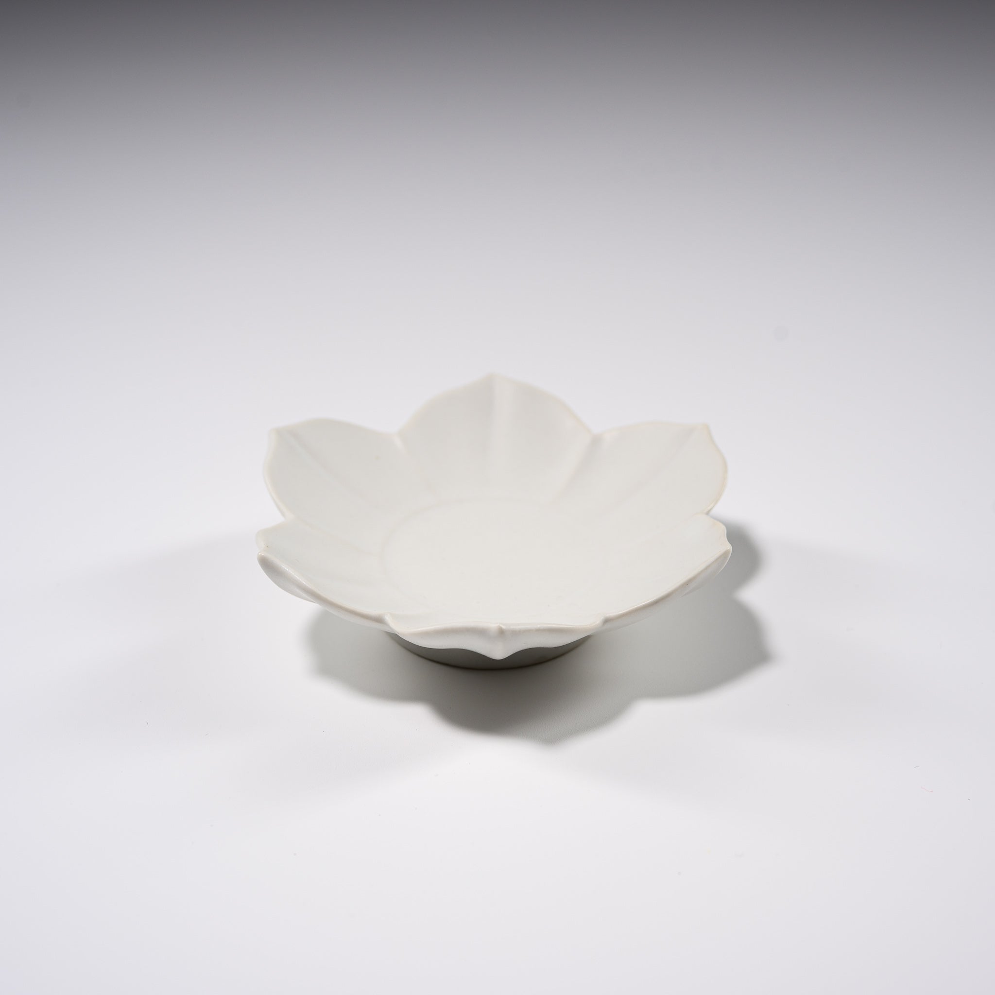 Handmade Usukiyaki Small Dish - Lotus Design Japanese Ceramic Appetizer Plate for Sushi, Soy Sauce & Condiments | Perfect for Home Dining, Gifts & Japanese Cuisine Lovers