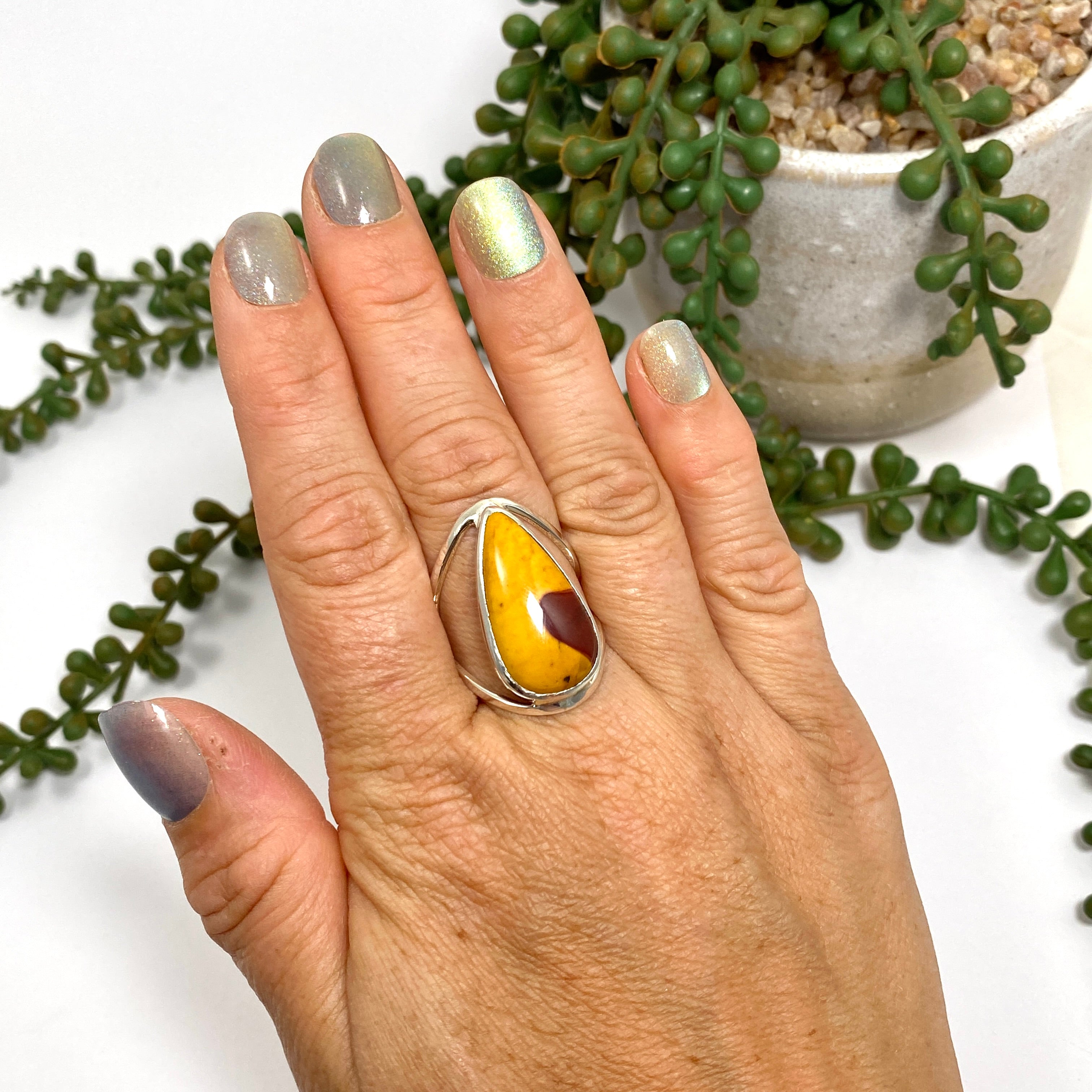 Natural Mookaite Teardrop Cabochon Split Band Ring - Size 10 - KRGJ3388 - Elegant Boho Jewelry for Women, Perfect for Weddings & Special Occasions