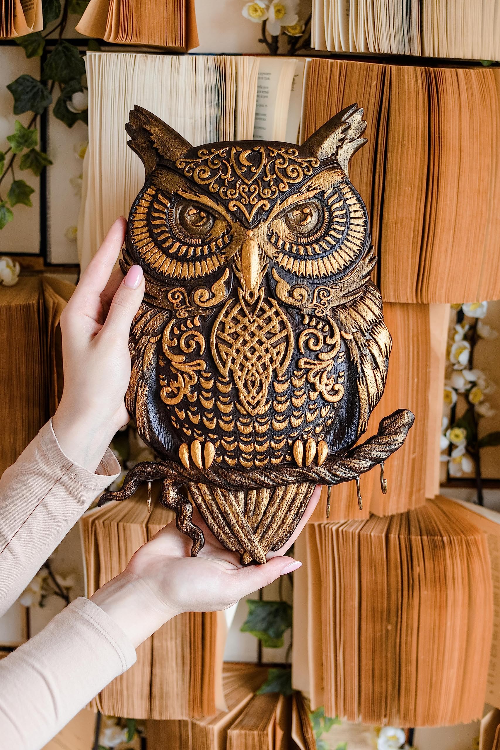Wooden Carved Owl Key Holder Wall Hook - Unique Home Decor & Wall Art for Keys, Hats, and Coats | Perfect Housewarming Gift for Kitchen, Entryway, or Bedroom