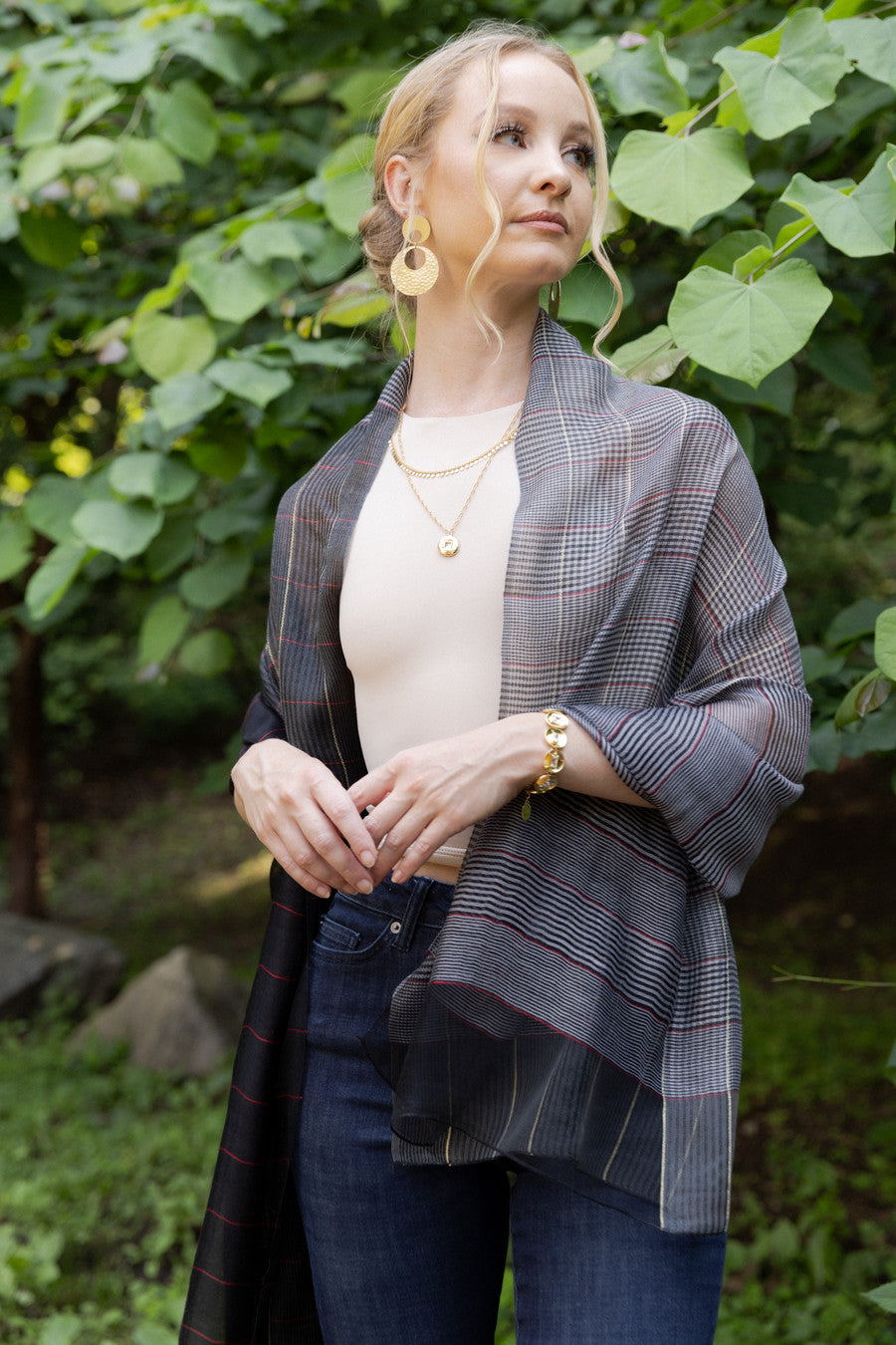 Stylish Plaid Patterned Reversible Scarf - Soft Winter Fashion Accessory for Women & Men - Perfect for Cold Weather, Office Wear & Holiday Outfits