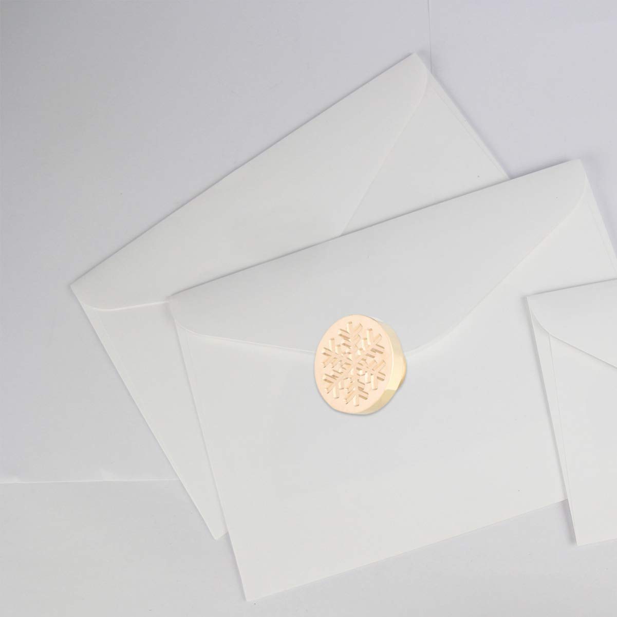 Healifty Snowflake Pattern Wax Seal Stamp Kit - Vintage Invitation Envelope Sealer with Wax & Fire Paint - Perfect for Wedding Invitations, Greeting Cards, Scrapbooking & DIY Crafts