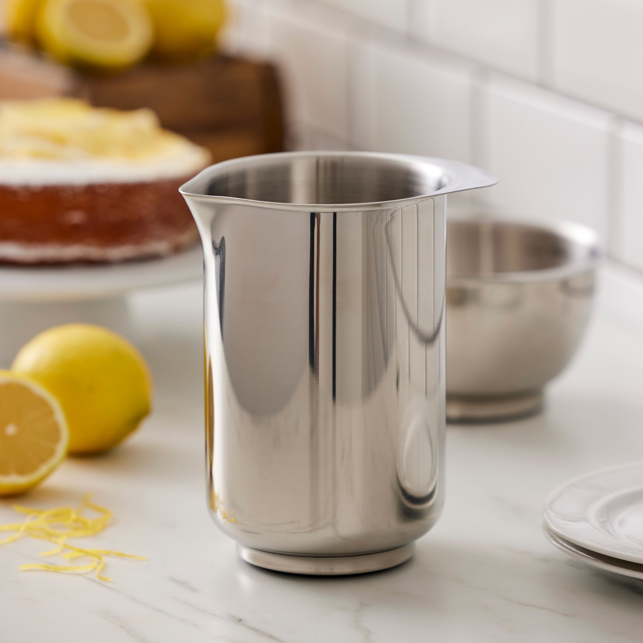 ROSTI Classic 1L Stainless Steel Mixing Jug - Perfect for Baking, Cooking & Measuring Liquids in the Kitchen