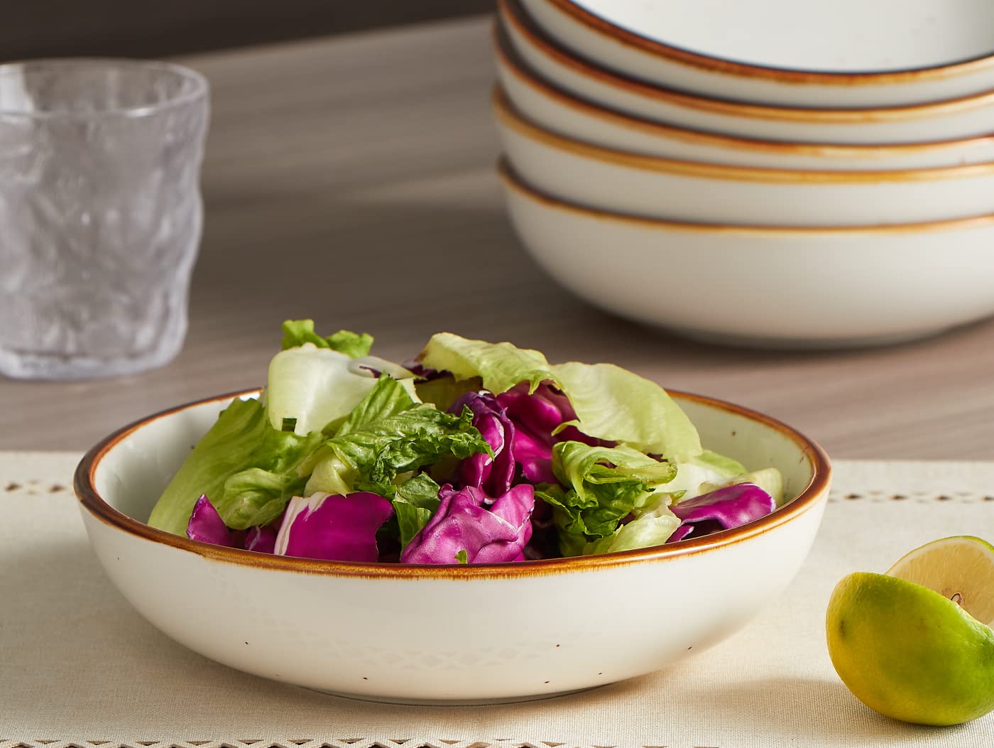 ONEMORE 30 Oz Porcelain Salad Pasta Bowls Set of 6 - Large Shallow Ceramic Serving Dishes for Soup, Dessert, Pizza & Fruit - Microwave & Dishwasher Safe White Dinnerware - Perfect for Family Meals, Entertaining & Restaurant Use