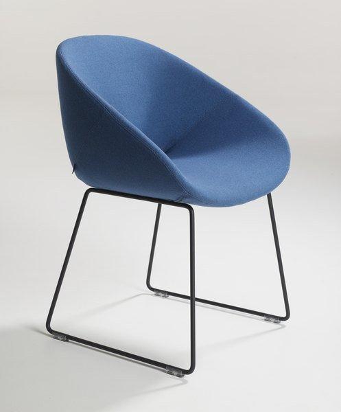 Beso Sled Base Armchair by Artifort - Modern Mid-Century Lounge Chair for Living Room, Office & Reading Nook - Premium Comfort & Stylish Design