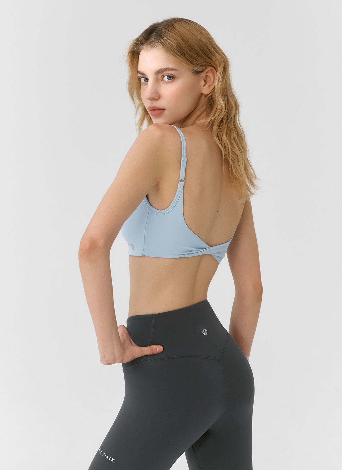 Black Label Power Rise Back Twist Bra Top - High Support Sports Bra for Yoga, Running & Workouts - Comfortable & Stylish Activewear for Women