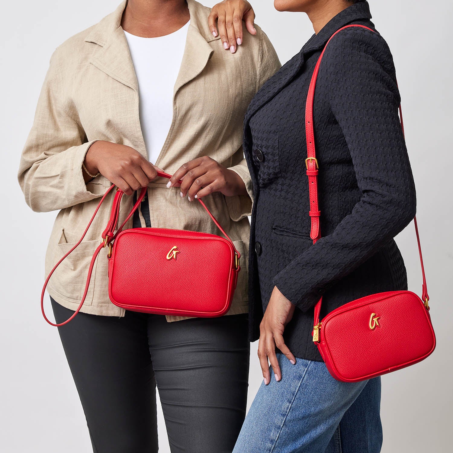 Mini Pebble Camera Bag in Red - Stylish & Compact for Travel, Photography & Everyday Use