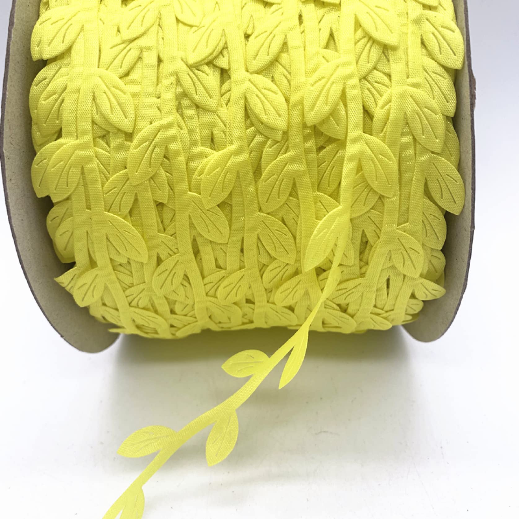 5 Yards Artificial Leaf Ribbon - Soft Fake Vine Rope for DIY Crafts, Wedding Decor, Wreaths & Party Wall Decorations - Perfect for Home, Garden, and Event Decoration