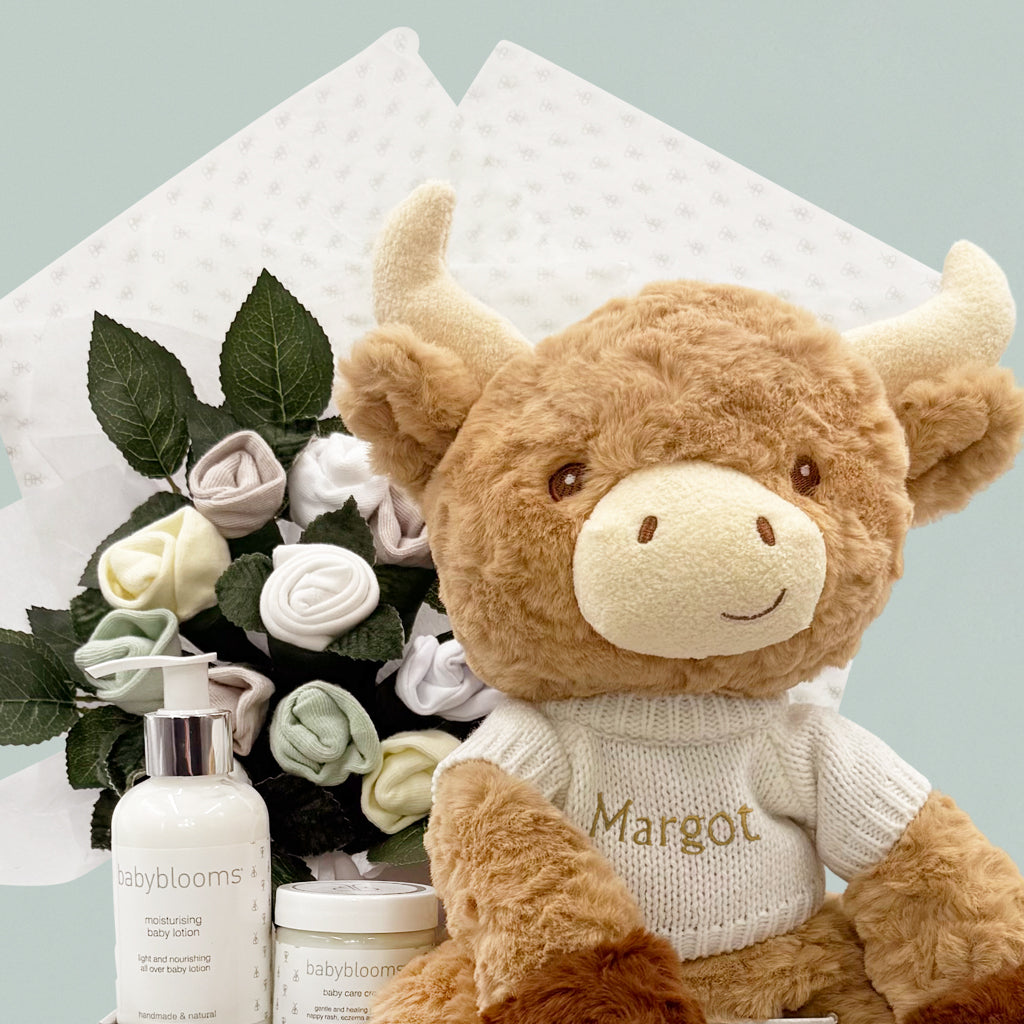 Personalized Harriet Highland Cow Welcome Baby Gift Set - Neutral Baby Shower Gift for Newborns & Parents - Perfect for Nursery Decor & Baby Showers
