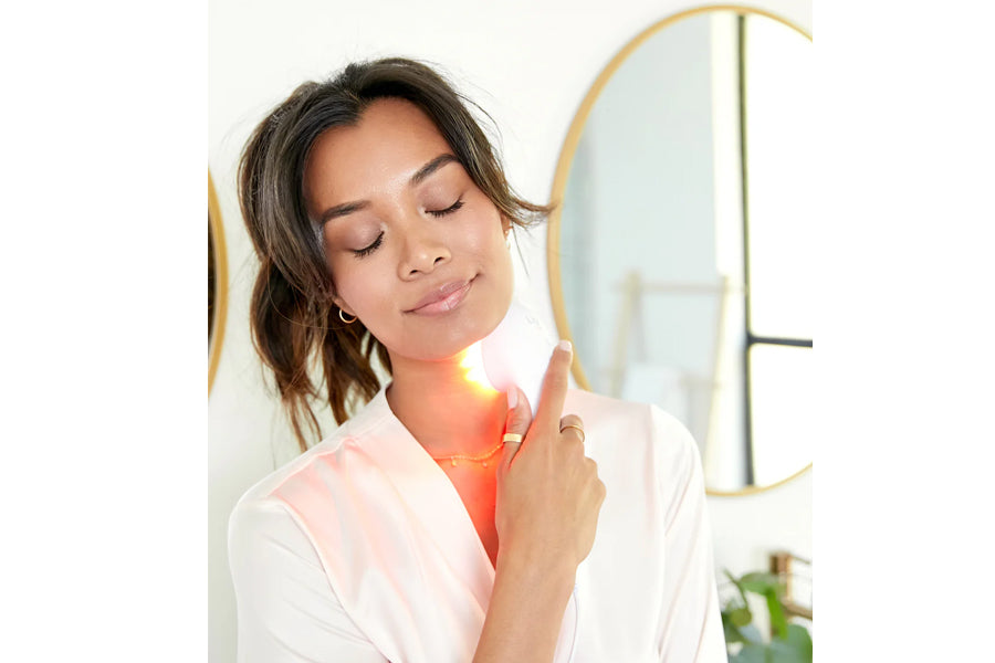 LightStim LED Light Therapy Device for Wrinkles & Anti-Aging - FDA Cleared Red Light Therapy for Face - At-Home Skin Rejuvenation Treatment for Fine Lines & Even Skin Tone | Perfect for Daily Skincare Routine & Spa-Like Experience