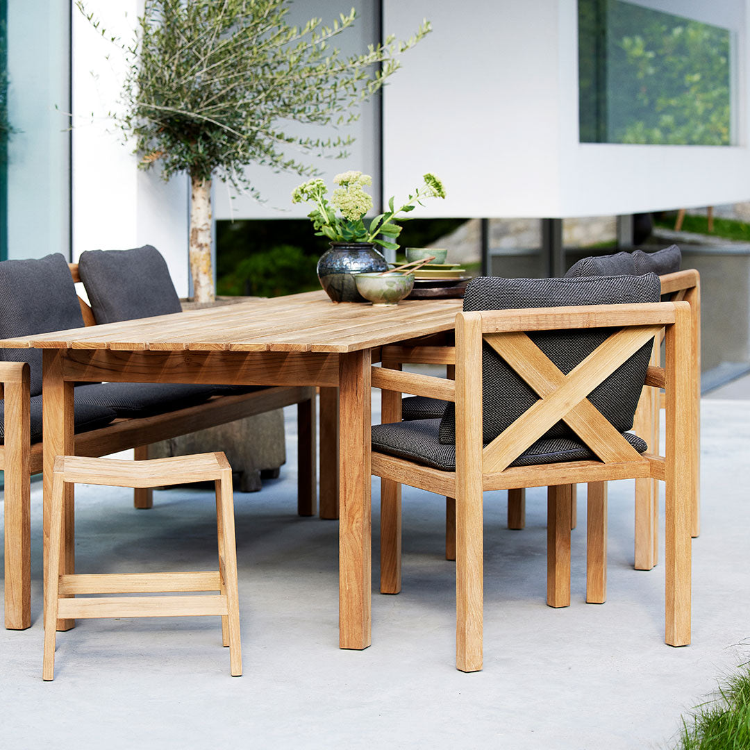 Grace Outdoor Chair - Waterproof Patio Furniture, Lightweight & Foldable for Garden, Poolside, Camping - Perfect for Relaxing in Backyard, Beach or Picnic