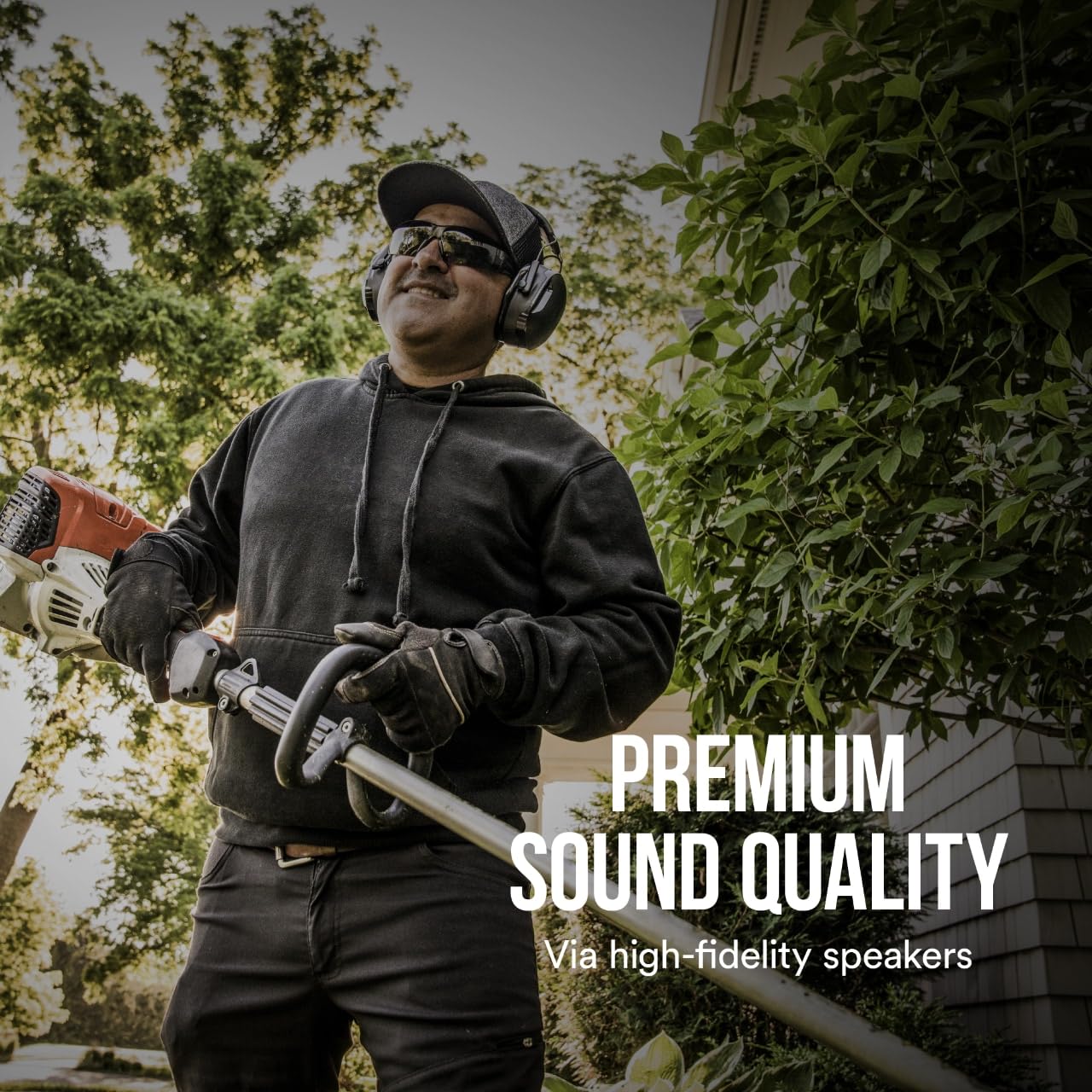 3M WorkTunes Connect + Solar Hearing Protector – Wireless Bluetooth Ear Muffs with NRR 26dB Noise Reduction, Self-Charging Solar Technology & Built-in Mic – Ideal for Construction, Lawn Care, and Industrial Work (90573-DC)