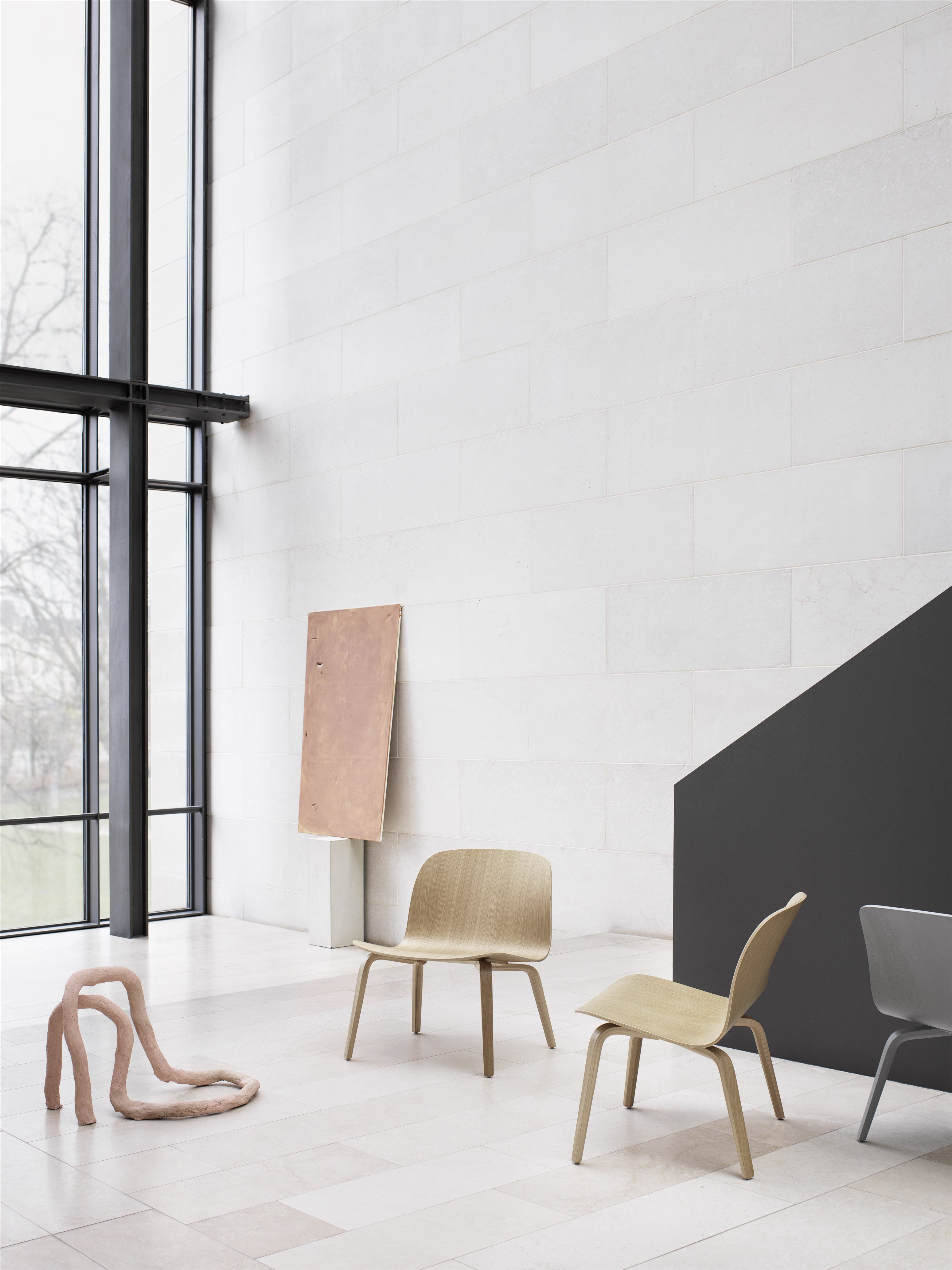 Premium Visu Lounge Chair - Modern Comfort for Living Room, Bedroom & Office - Ergonomic Design for Relaxation & Reading