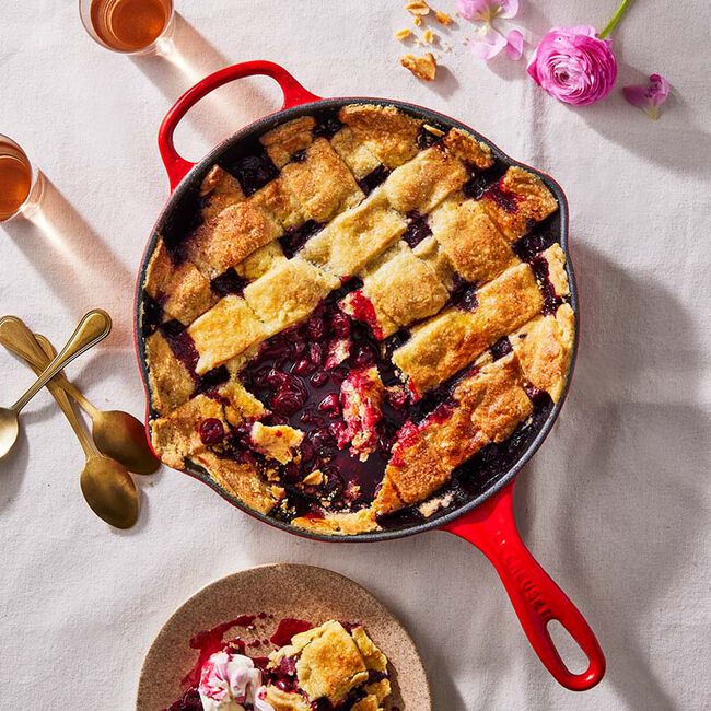 Le Creuset 10.25 Inch Cast Iron Skillet with Iron Handle - Meringue Color | Perfect for Searing, Baking & Stovetop Cooking