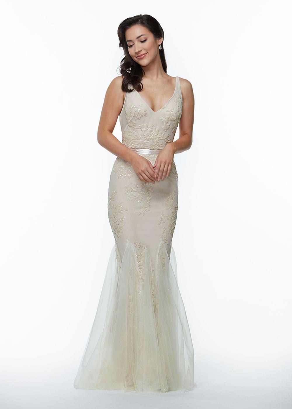 Elegant Mermaid Bridesmaid Dress with Sparkling Sequin Patterns - Perfect for Weddings, Prom, and Formal Events