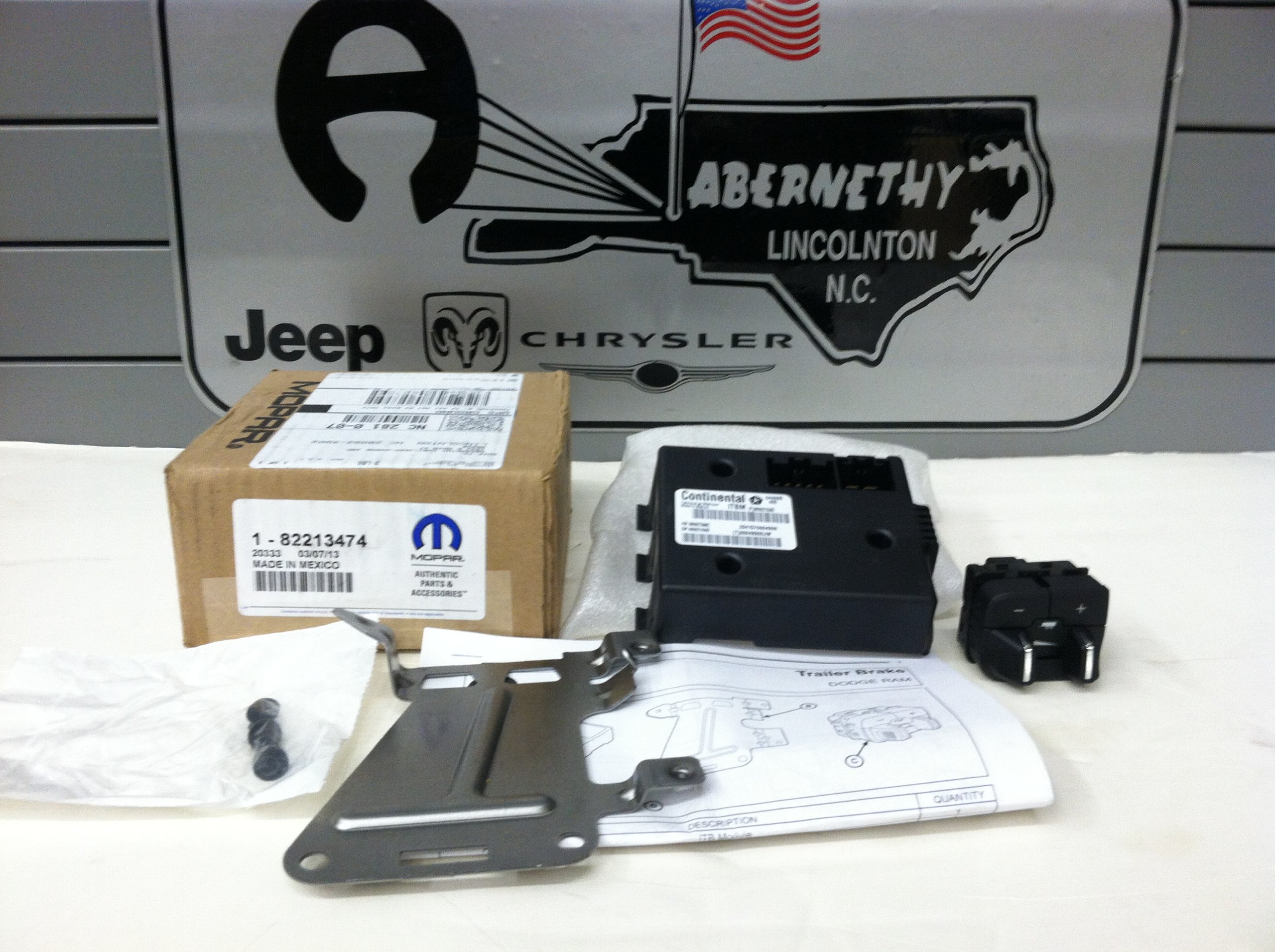 Mopar 82213474 Integrated Trailer Brake Controller - OEM Style Electronic Brake Controller for Towing & Hauling | Perfect for Trucks, SUVs & Trailers