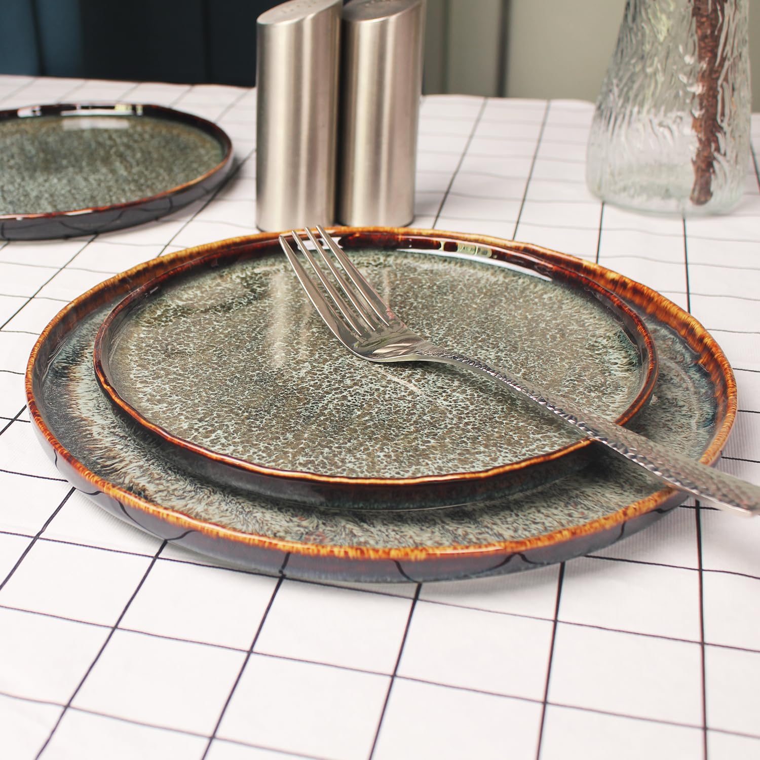 4-Piece Black Porcelain Appetizer Plates Set - Microwave & Dishwasher Safe for Steak, Pasta, Salad