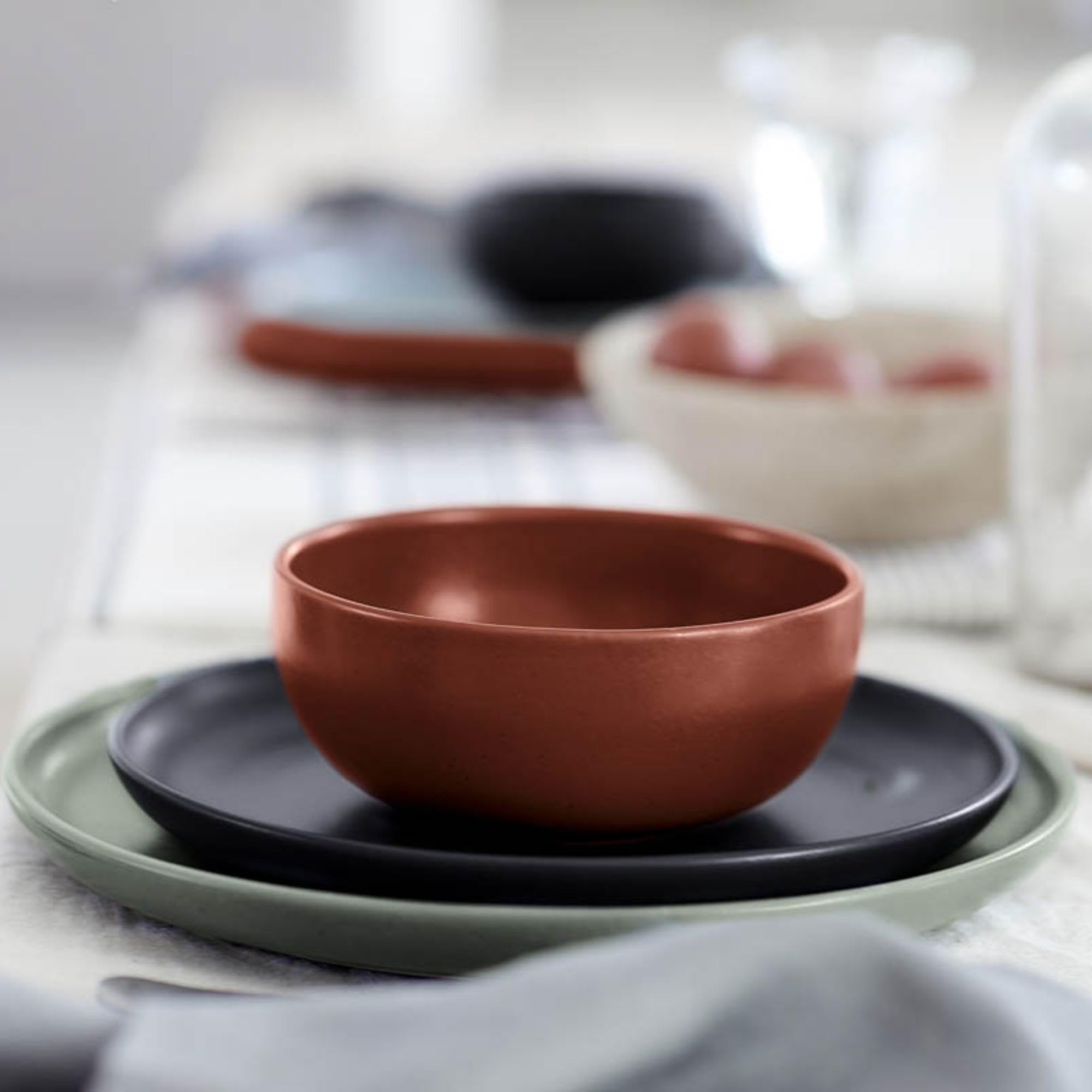 Casafina 18-Piece Ceramic Dinnerware Set for 6 - Microwave & Dishwasher Safe Stoneware Plates, Bowls & Mugs | Restaurant Quality Tableware for Everyday Use, Family Dinners & Entertaining Guests | Pacifica Collection in Cayenne Red