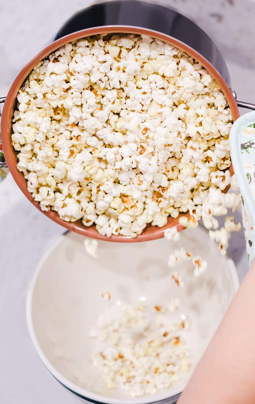 Amish Country Popcorn - 1 Gallon Coconut Oil for Popping | Non-GMO, Gluten Free, Old Fashioned Popcorn Oil | Perfect for Movie Nights, Snack Time & Healthy Cooking