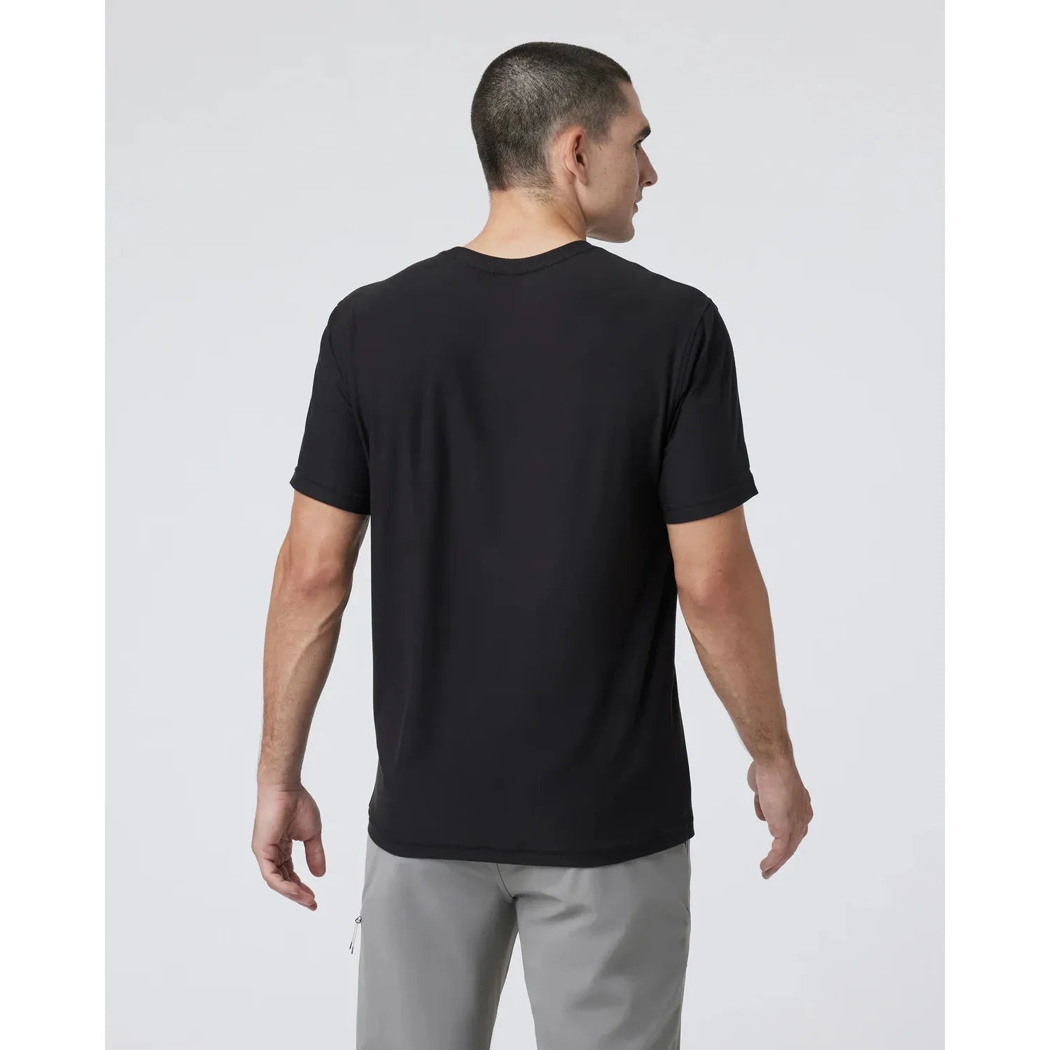 Vuori Men's Strato Tech Tee - Moisture-Wicking Performance T-Shirt for Gym & Running | Breathable Quick-Dry Activewear for Workouts & Outdoor Activities