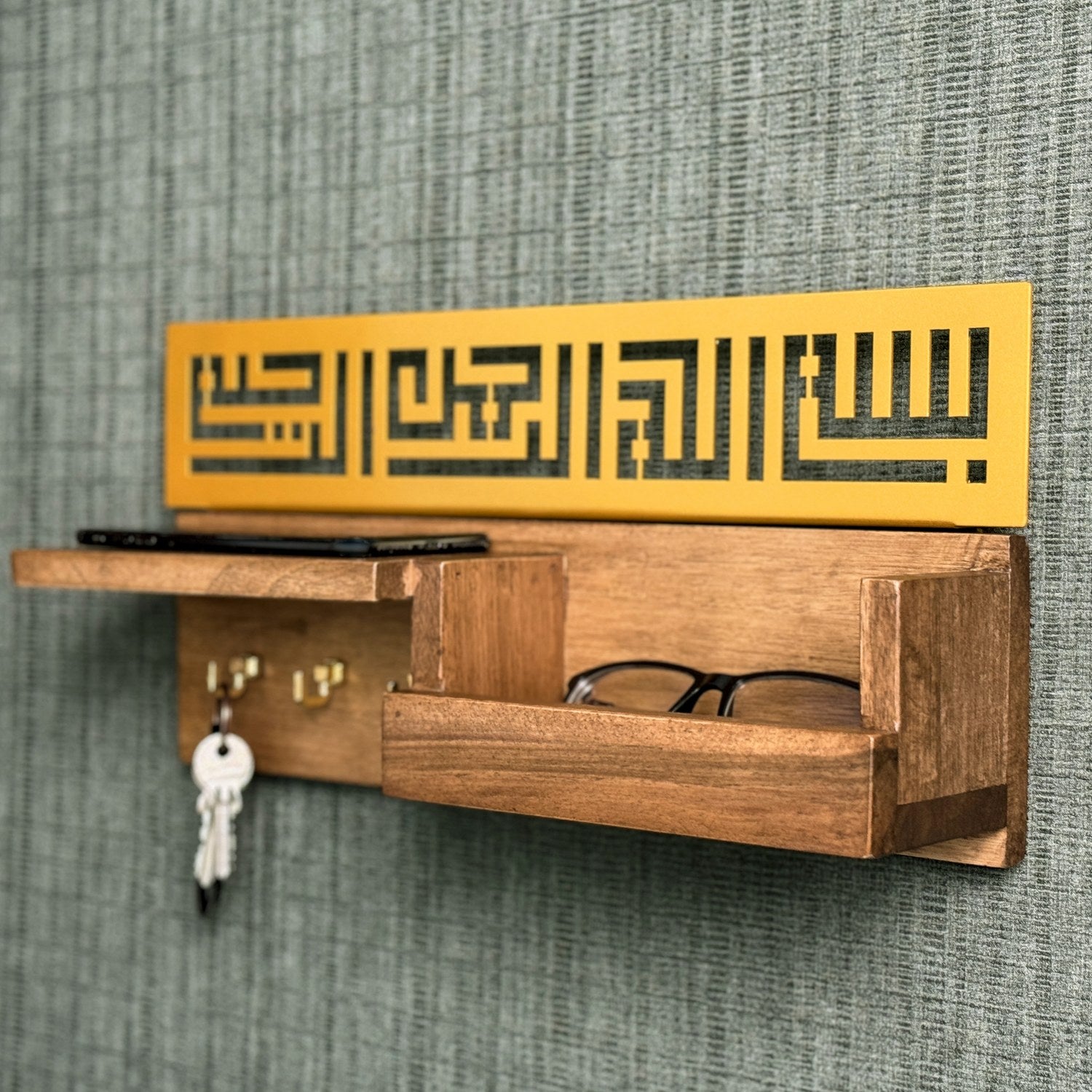 Wooden Bismillah Entryway Key Holder - Islamic Basmala Kufic Calligraphy Wall Decor for Muslim Home - Perfect for Hallway, Living Room & Mosque Decorations