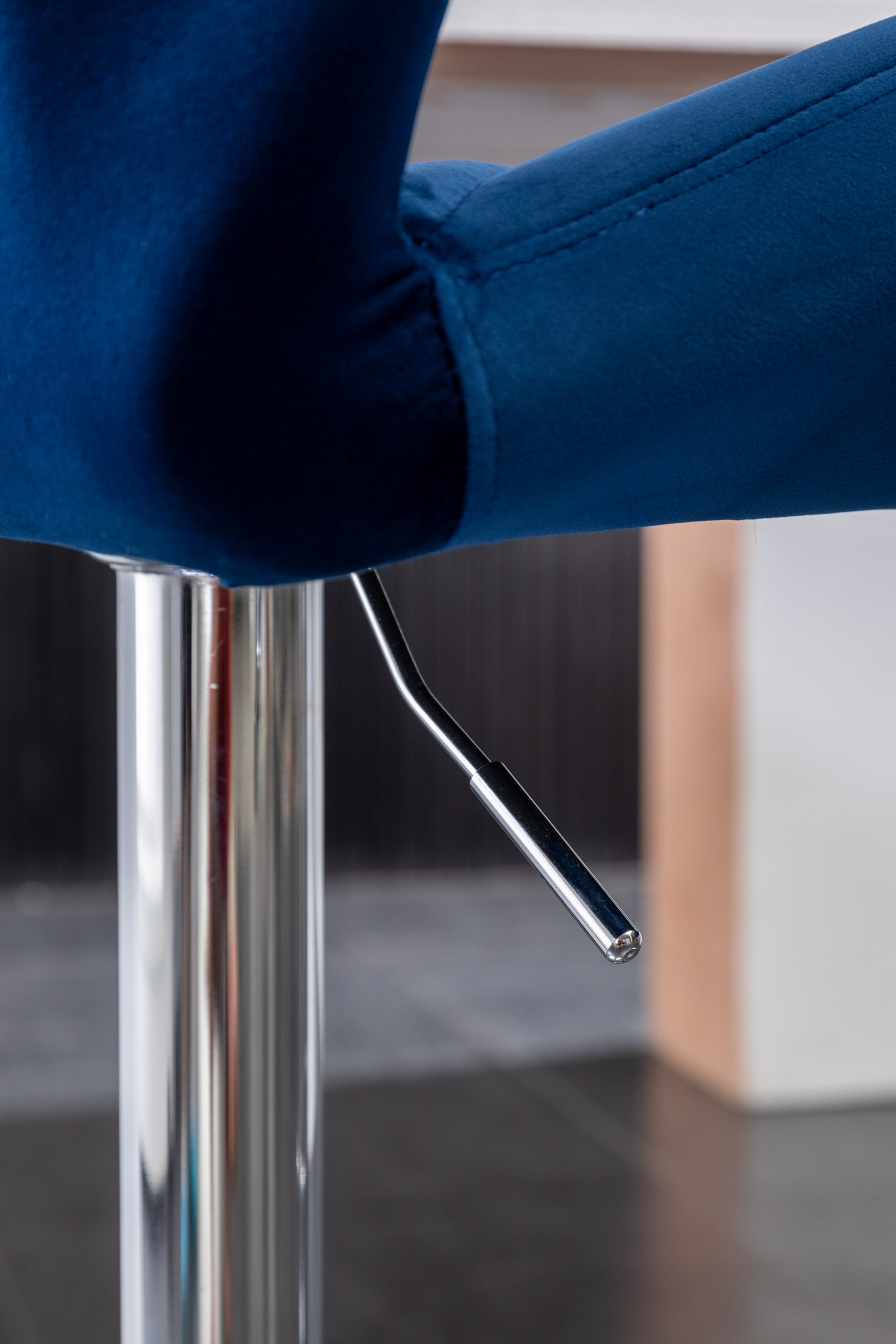 Roundhill Furniture Breni Velvet Diamond Tufted Swivel Adjustable Height Bar Stool - Set of 2, Navy Blue Velvet Upholstery - Perfect for Kitchen Islands, Home Bars & Breakfast Nooks