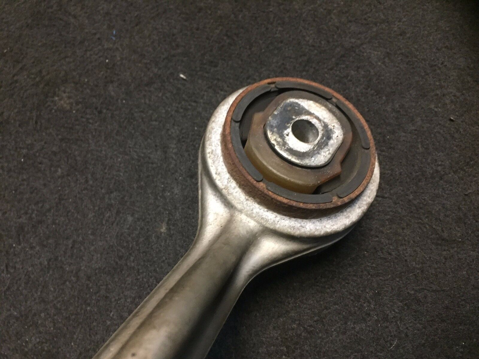 2004-2009 Jaguar XJ8 Front Left Driver Side Control Arm - OEM GX53 3C256 AA Replacement Part - Perfect for Suspension Repair & Smooth Ride Maintenance