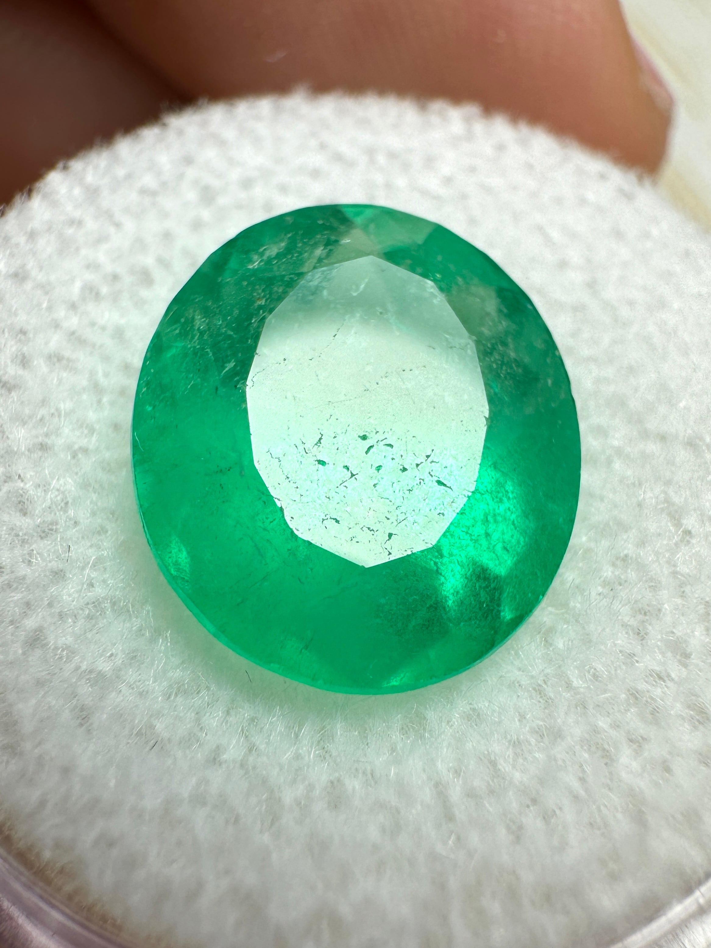 6.35 Carat 13x11mm Neon Green Natural Loose Colombian Emerald Oval Cut Gemstone for Jewelry Making, Engagement Rings & Luxury Gifts