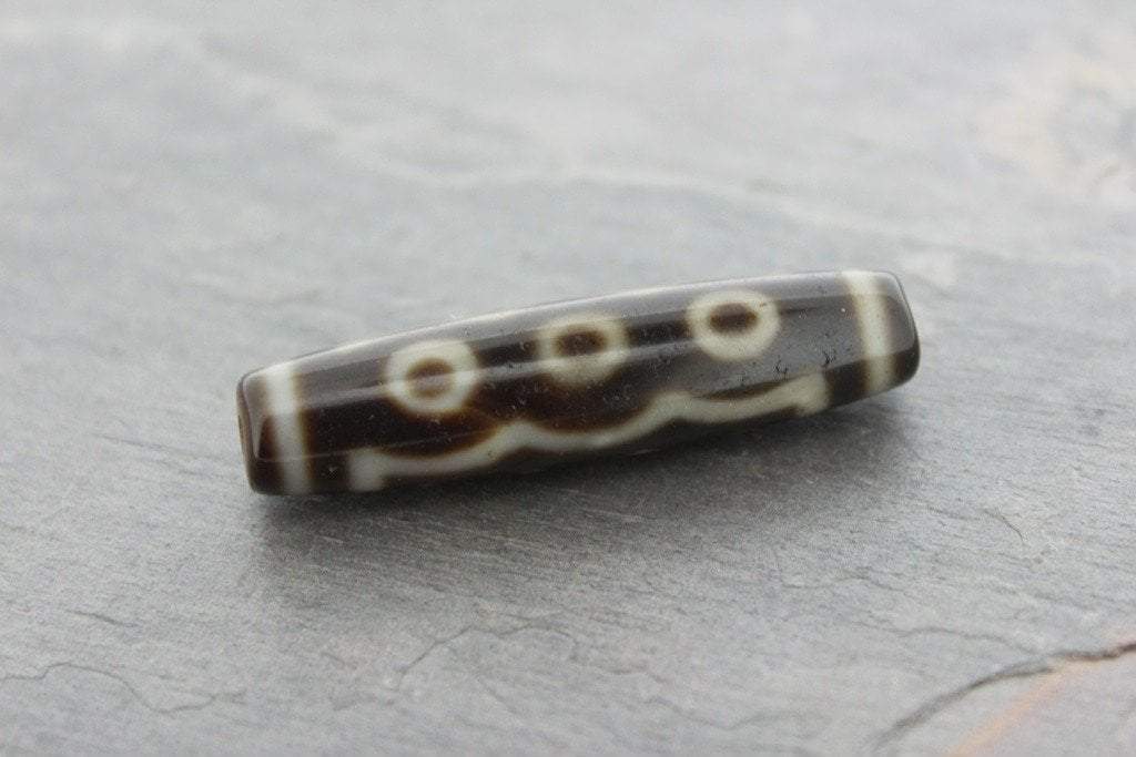 5 Eyed Dzi Beads Tibetan Agate Necklace - Authentic Buddhist Prayer Jewelry for Protection & Good Luck - Perfect for Meditation, Spiritual Healing & Fashion Accessories