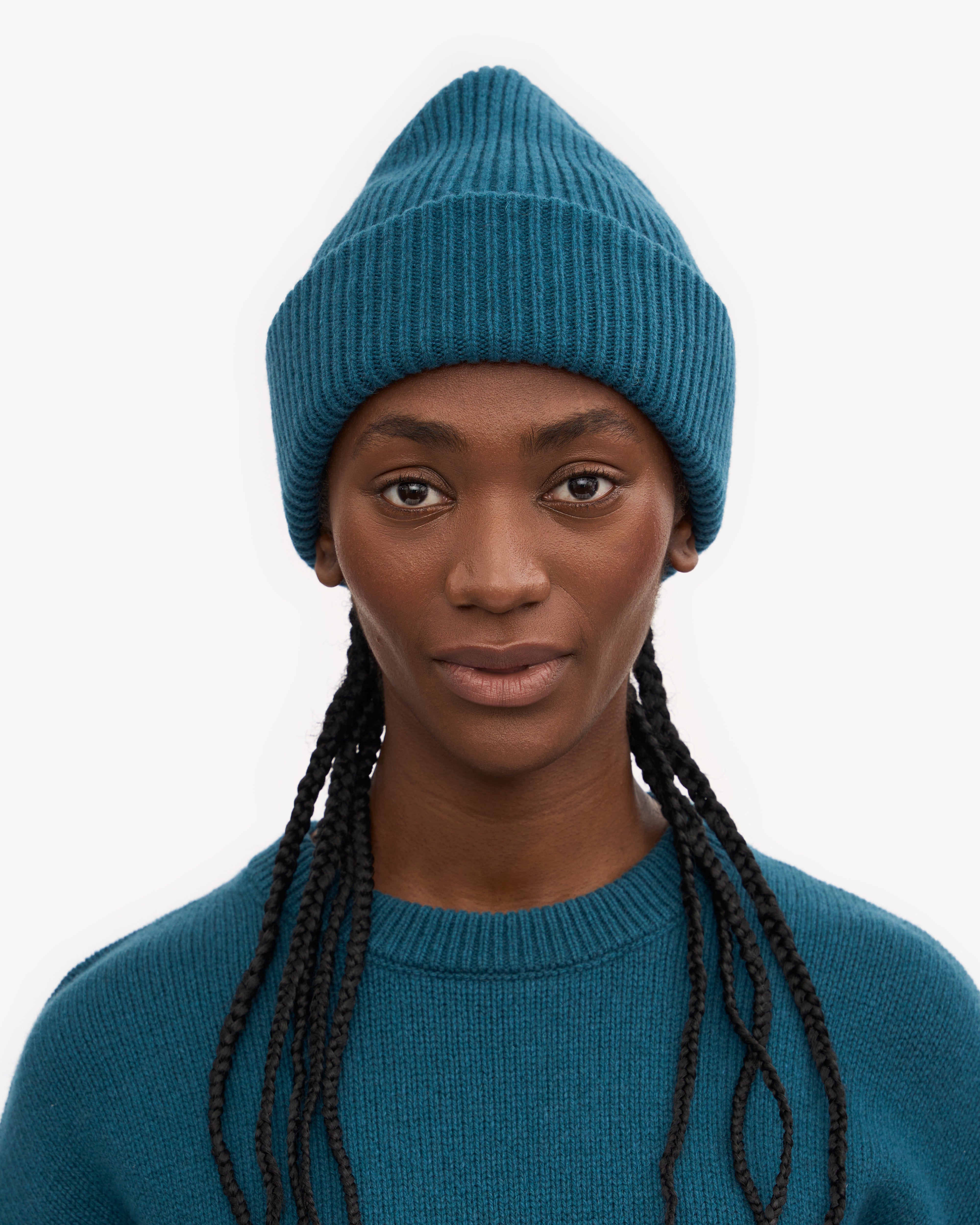 Premium Merino Wool Beanie for Men & Women - Soft & Warm Winter Hat in Ocean Green - Perfect for Skiing, Hiking & Outdoor Activities
