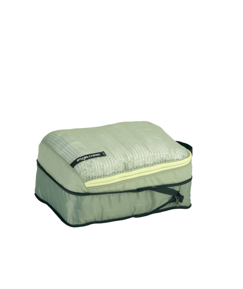 Eagle Creek Pack It Reveal Expansion Cube M - Expandable Travel Packing Organizer for Suitcases, Backpacks & Clothes Storage - Perfect for Business Trips, Vacations & Camping Gear Organization