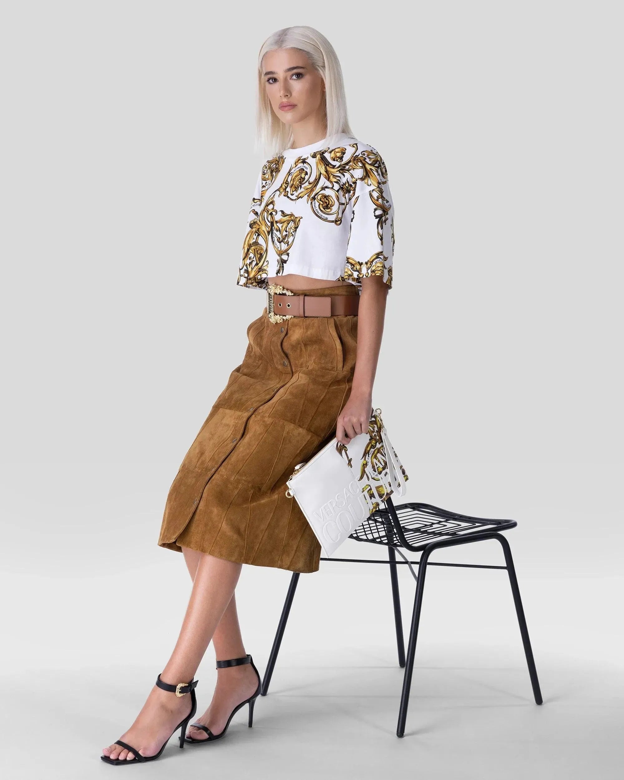 Trendy Garland Cropped T-Shirt for Women | Casual Summer Tee | Perfect for Streetwear & Layering Outfits