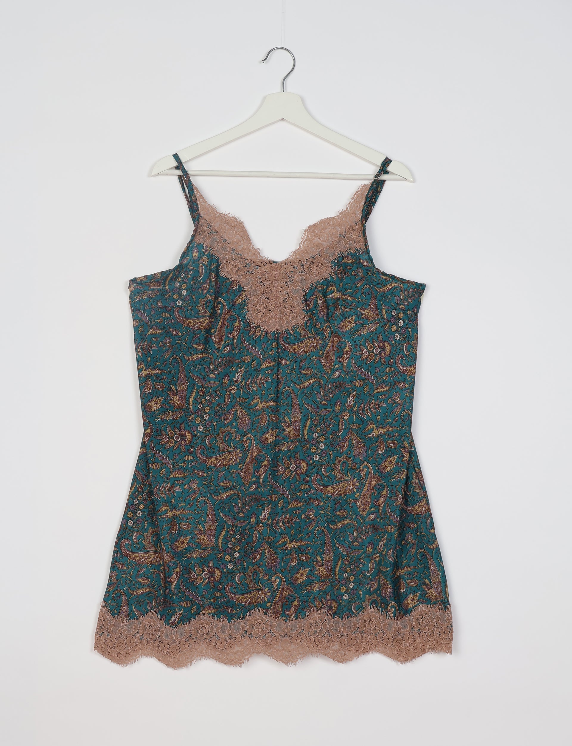 Comfortable Women's Night Dress Size XL 12 - Soft Sleepwear for Relaxing at Home or Traveling