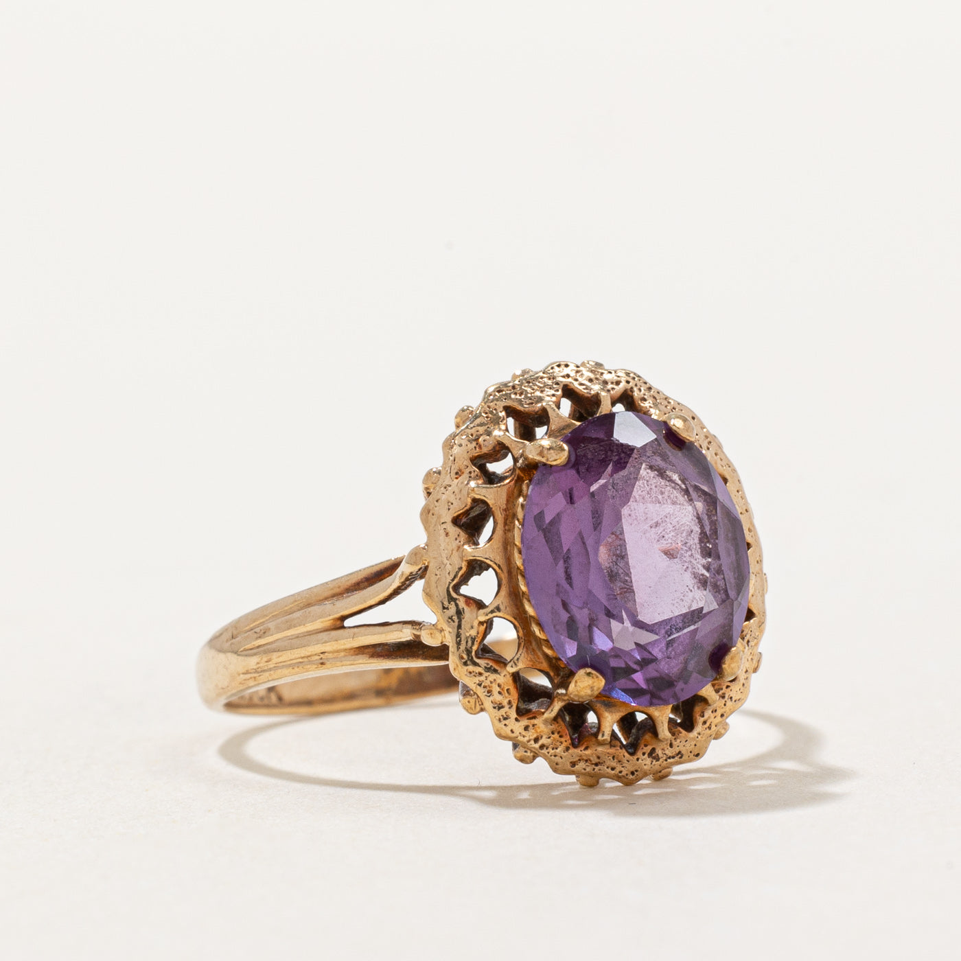 2.72ct Lab-Created Color Changing Sapphire Ring - Size 7 | Elegant Wedding, Engagement & Anniversary Jewelry Gift for Women