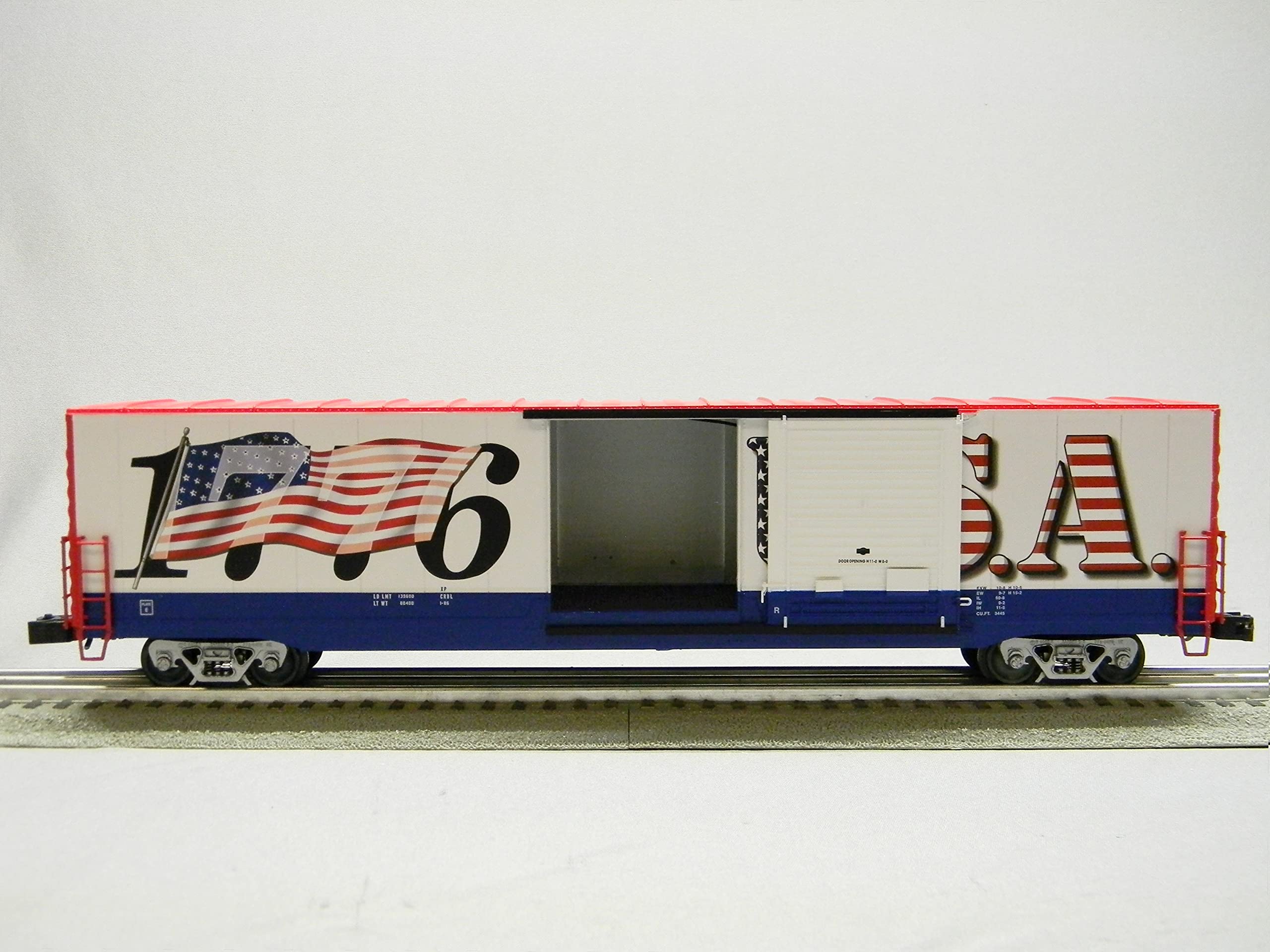 Lionel I Love USA LED Flag 60' BOXCAR - American Patriotic Model Train Car with LED Lights for Holiday Decorations & Railroad Displays