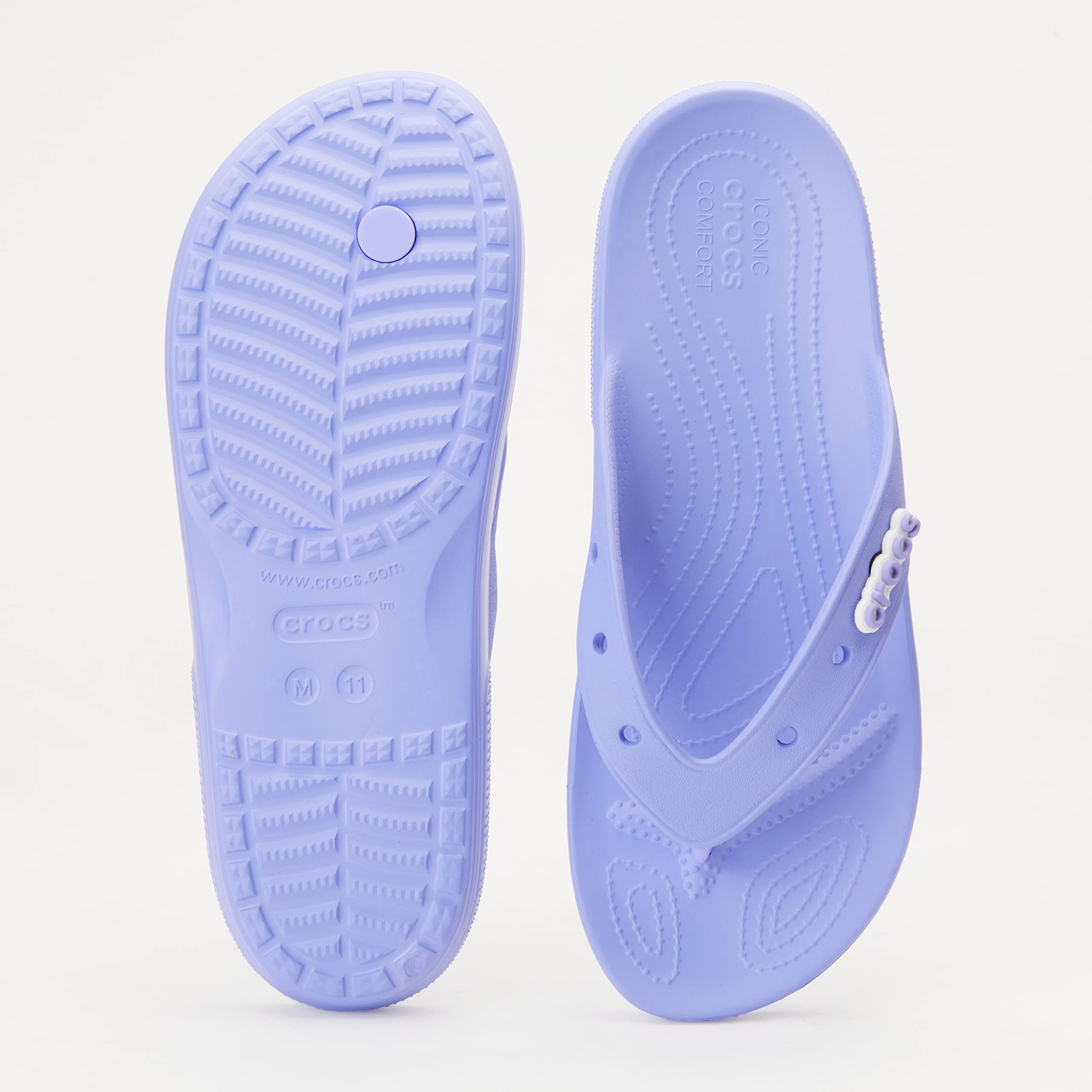 Crocs Classic Flip Flops for Women & Men - Comfortable Beach Sandals for Summer, Pool, Travel & Outdoor Activities