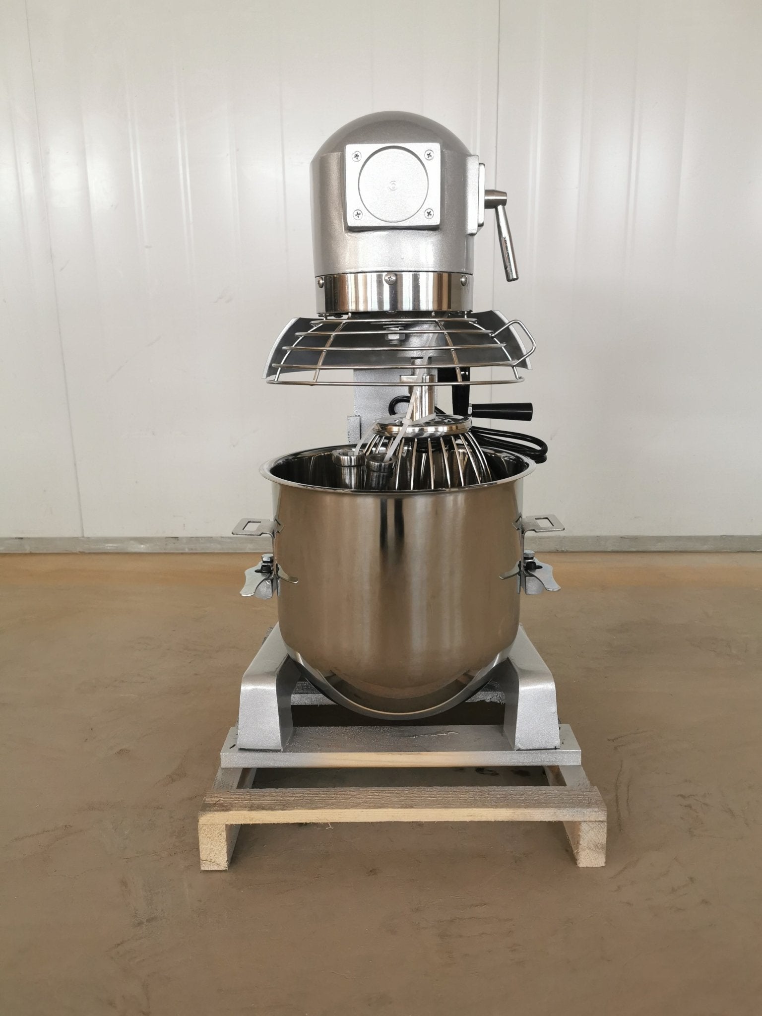 15 QT Commercial Food Mixer - Heavy Duty Stainless Steel Dough & Batter Mixer for Bakeries, Restaurants & Home Kitchens (Model 42150K) | Perfect for Bread, Pizza Dough, Cake Batter & Cookie Mixing