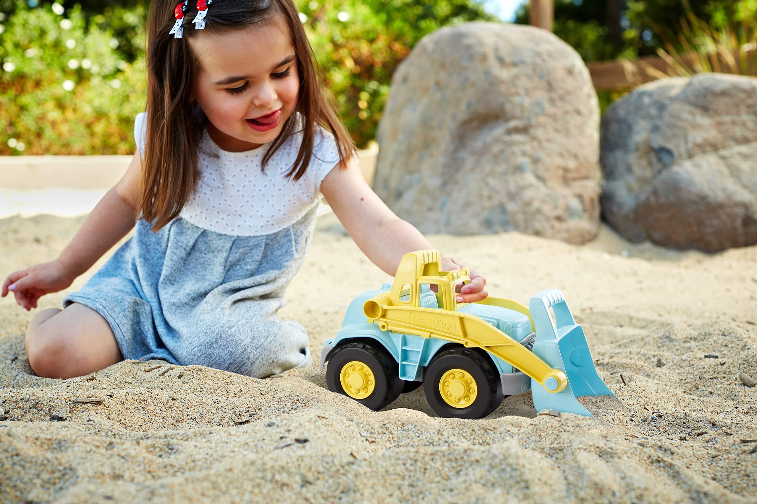 Green Toys Construction Dump Truck - Eco-Friendly Toy for Kids, Made from 100% Recycled Plastic - Perfect for Sandbox Play, Outdoor Activities & Imaginative Play