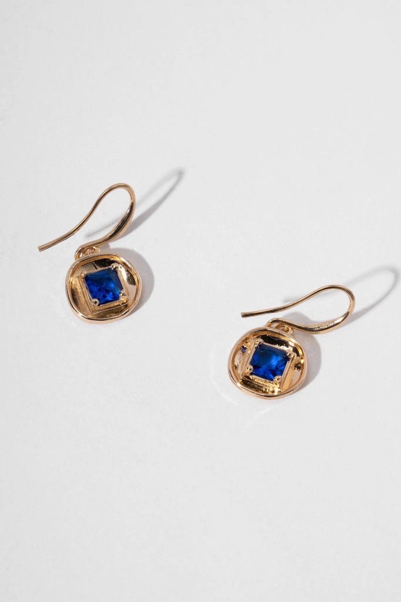 14K Gold Disc Charm Earrings for Women - Minimalist Dainty Hoop Earrings for Everyday Wear, Gift Giving & Special Occasions