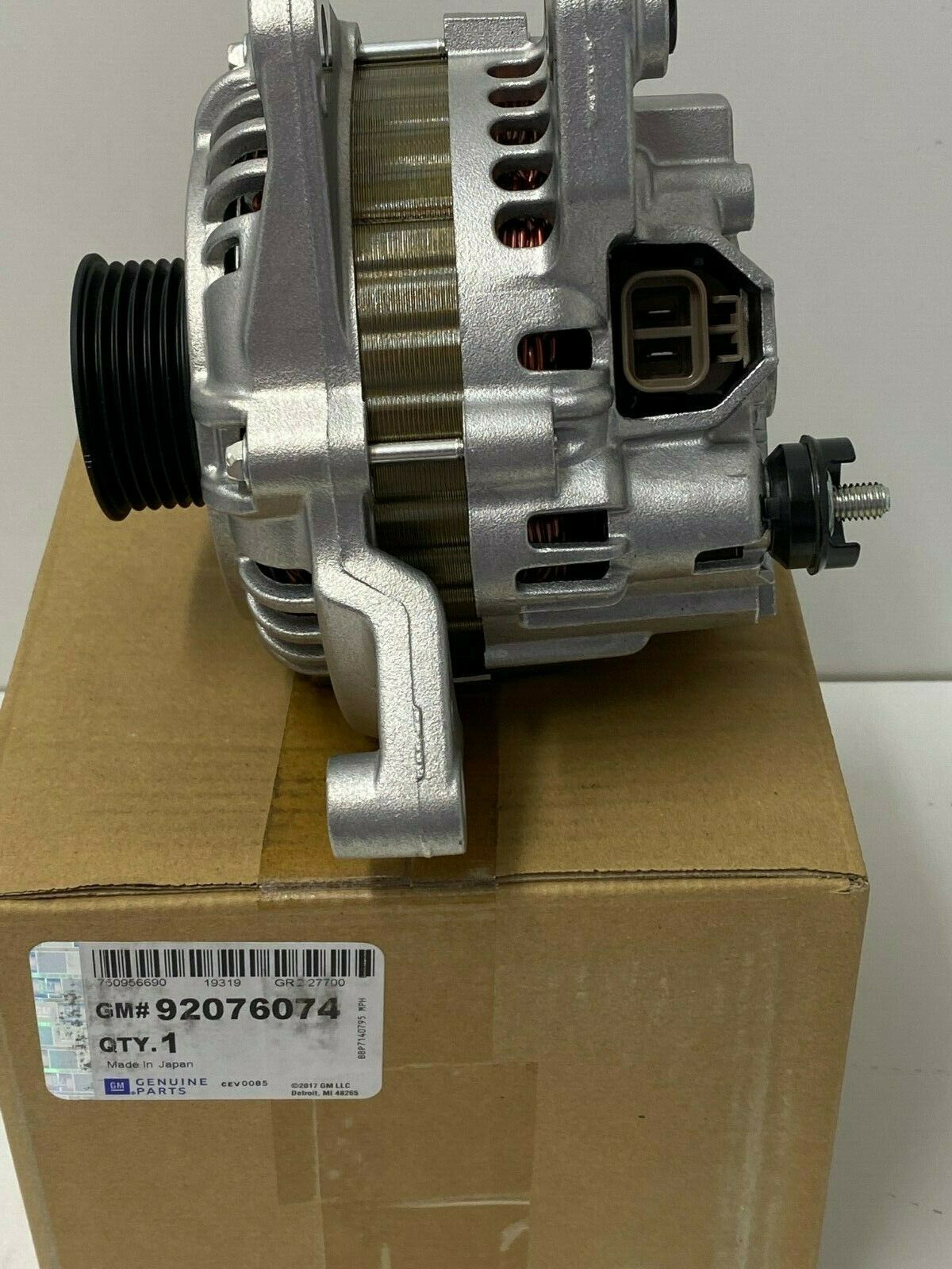 Genuine HOLDEN Commodore V6 Alternator for VT VX VY WH WK Models - Reliable Replacement for Smooth Engine Performance - Perfect for Car Repairs & Upgrades